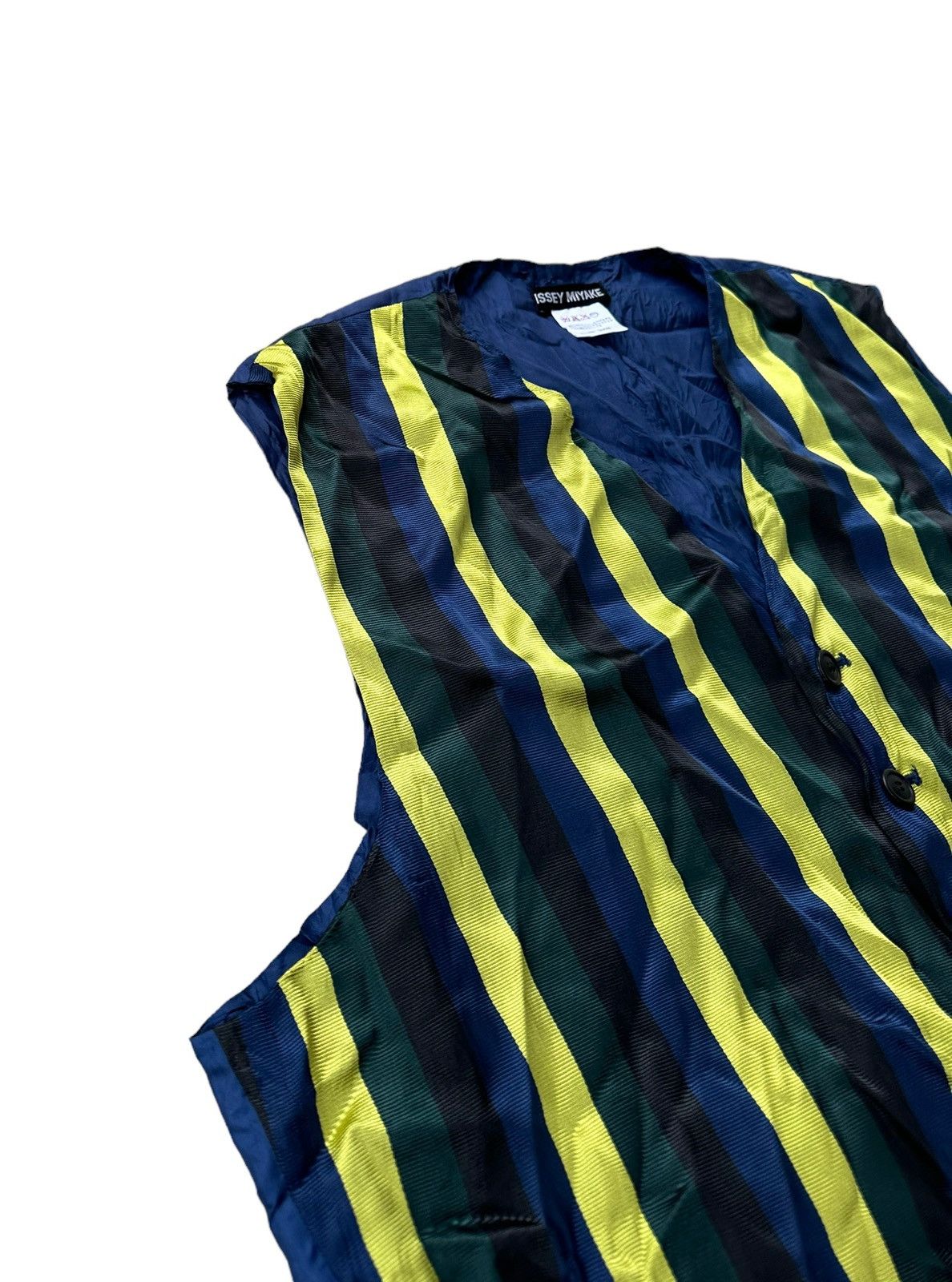 Issey Miyake aw2011 Issey Miyake multicolor stripes vest super design Size US M / EU 48-50 / 2 - 5 Thumbnail
