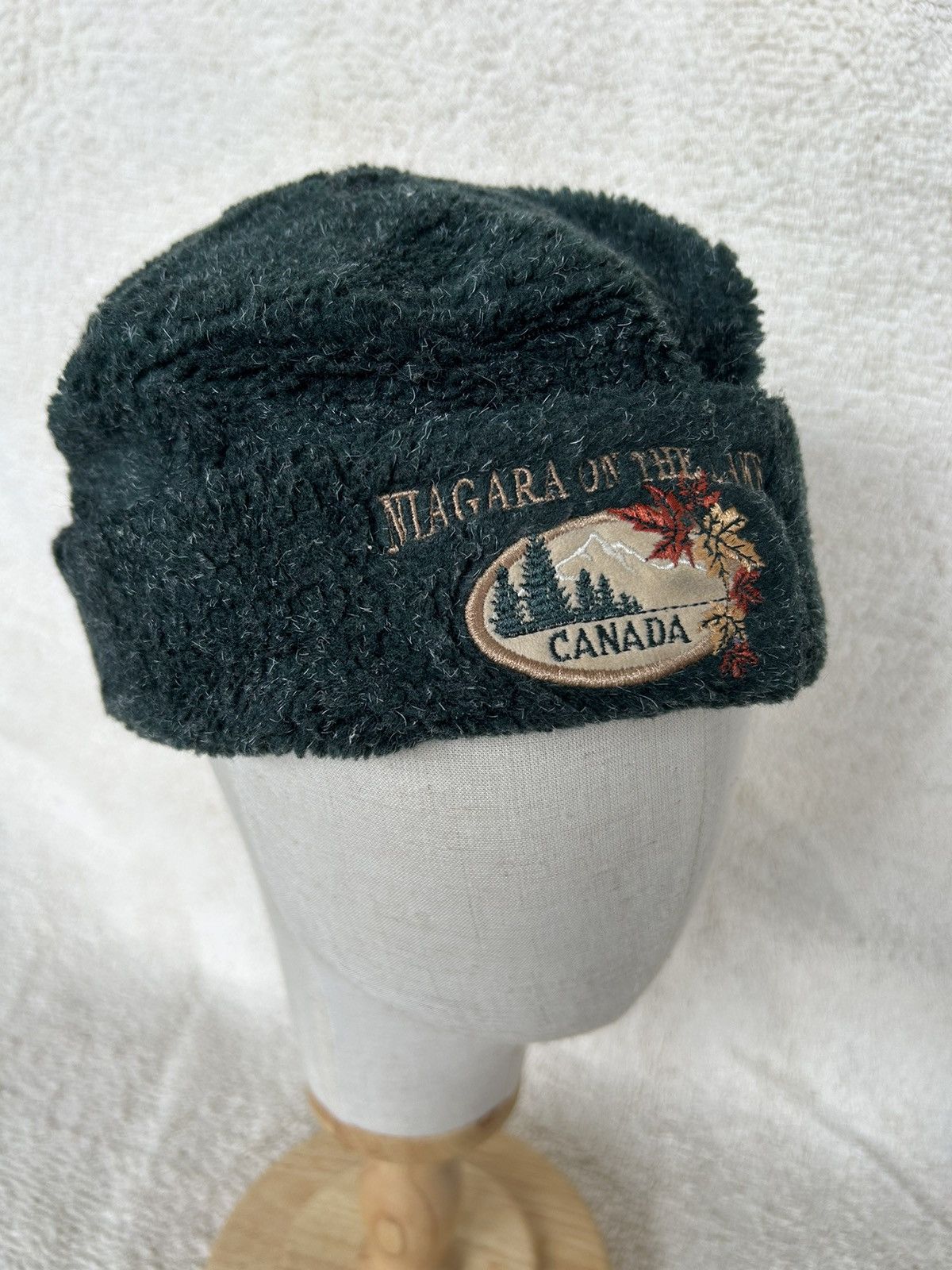 Vintage Attration Canda Beanie Hats