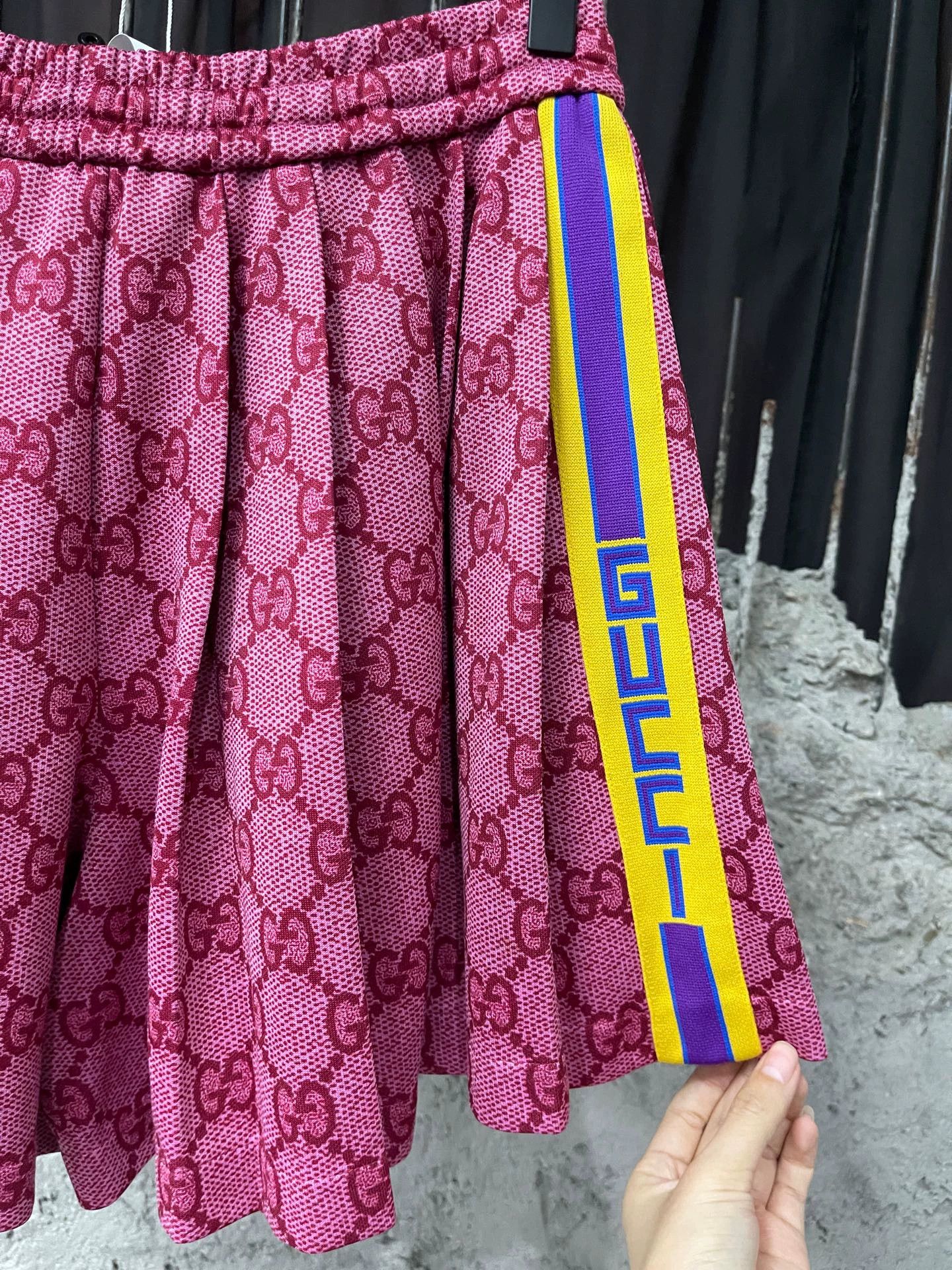 Gucci Gucci Pleated Skirt Size S 99 New Size 26" / US 2 / IT 38 - 4 Thumbnail