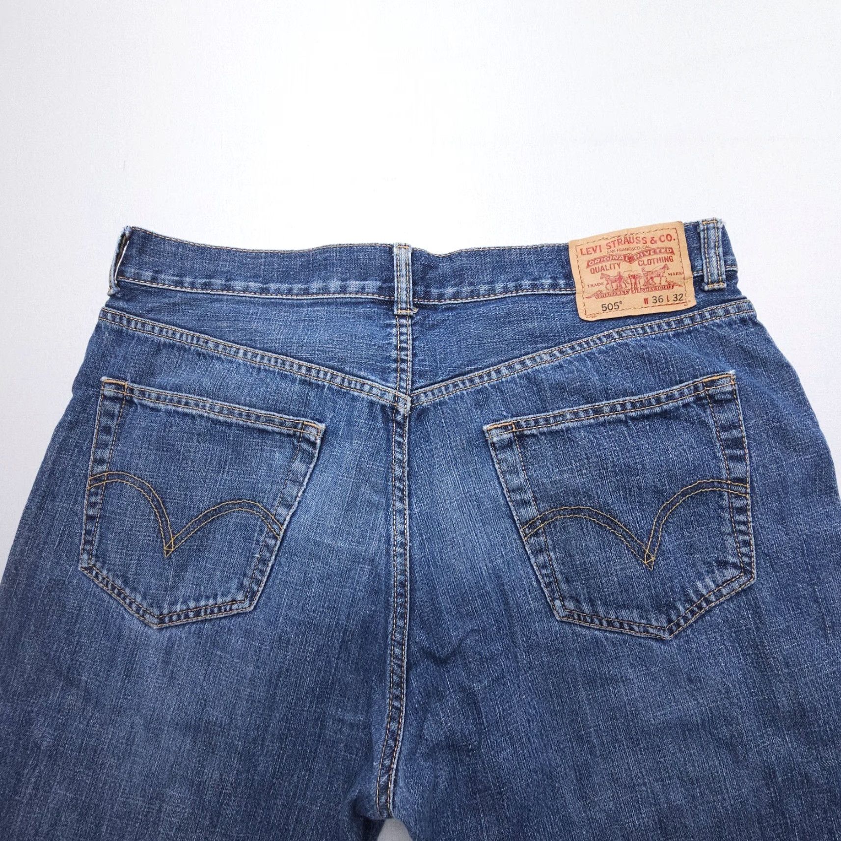 Levi's VINTAGE Levi's 505 Jeans Mens 36 x 32 Dark Fade Straight Regular Denim 5-Pocket 2000s Size US 36 / EU 52 - 3 Thumbnail