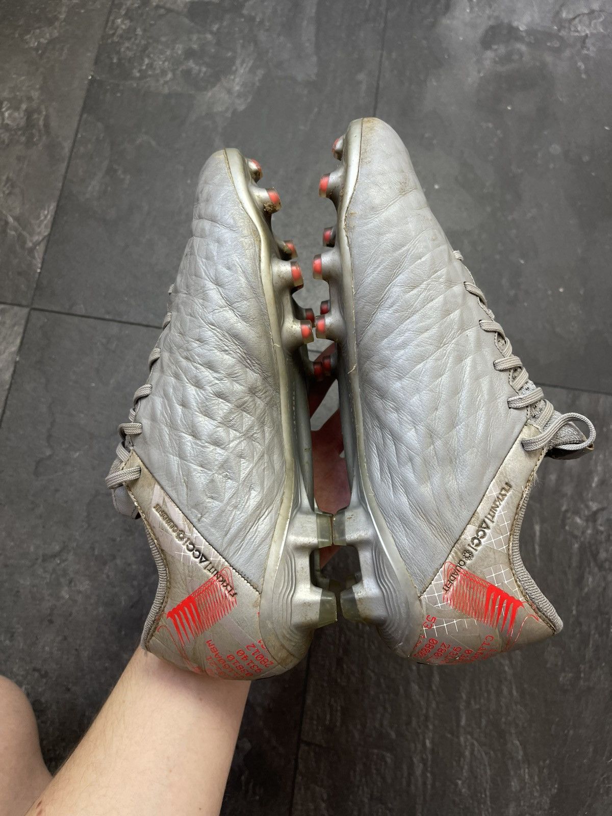 Nike × Streetwear × Vintage Rare Nike Tiempo Legend 8 Elite football boots Size US 9 / EU 42 - 12 Thumbnail