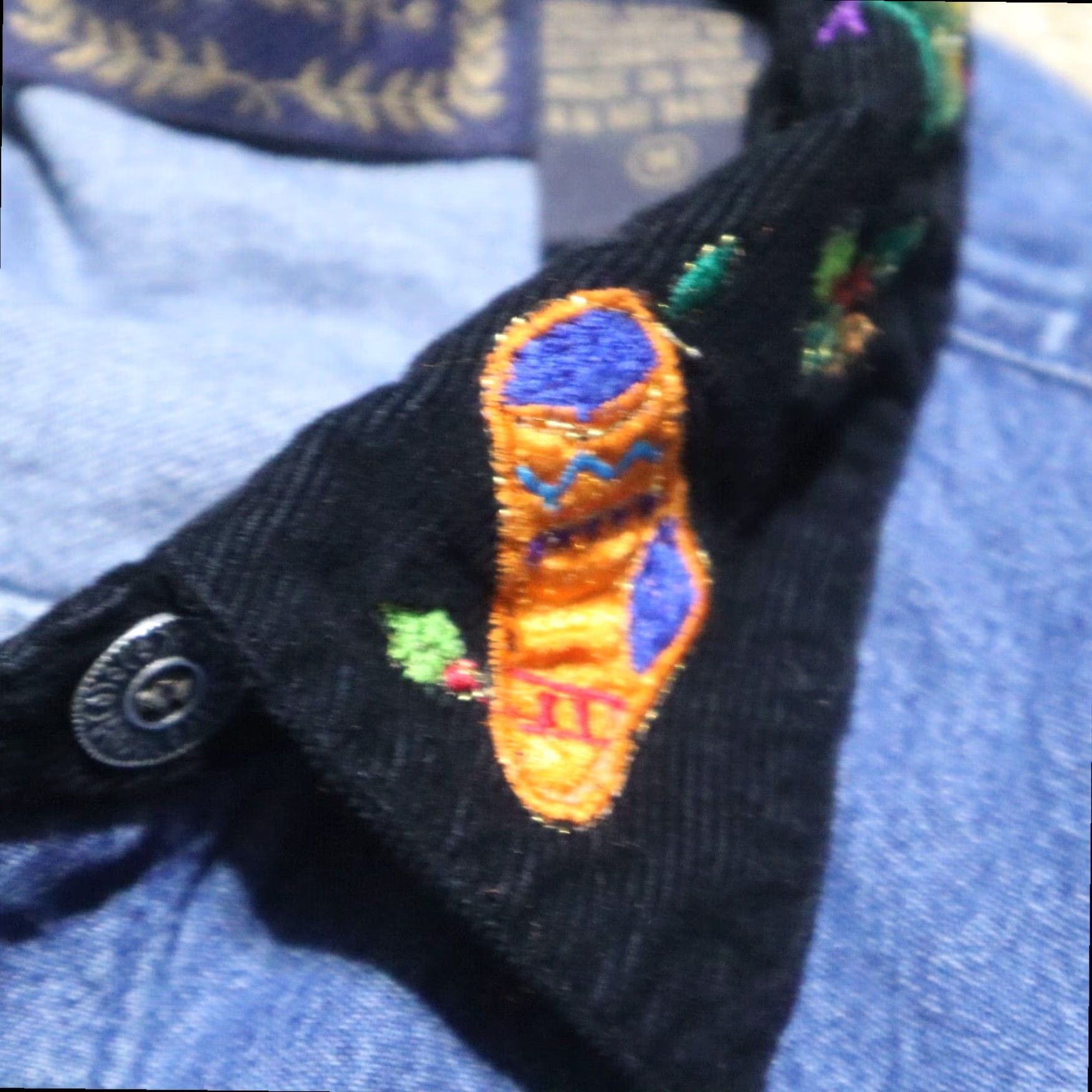 Vintage Life Style Denim Holiday Embellished Jean Jacket Womens Medium Blue Size M / US 6-8 / IT 42-44 - 4 Thumbnail