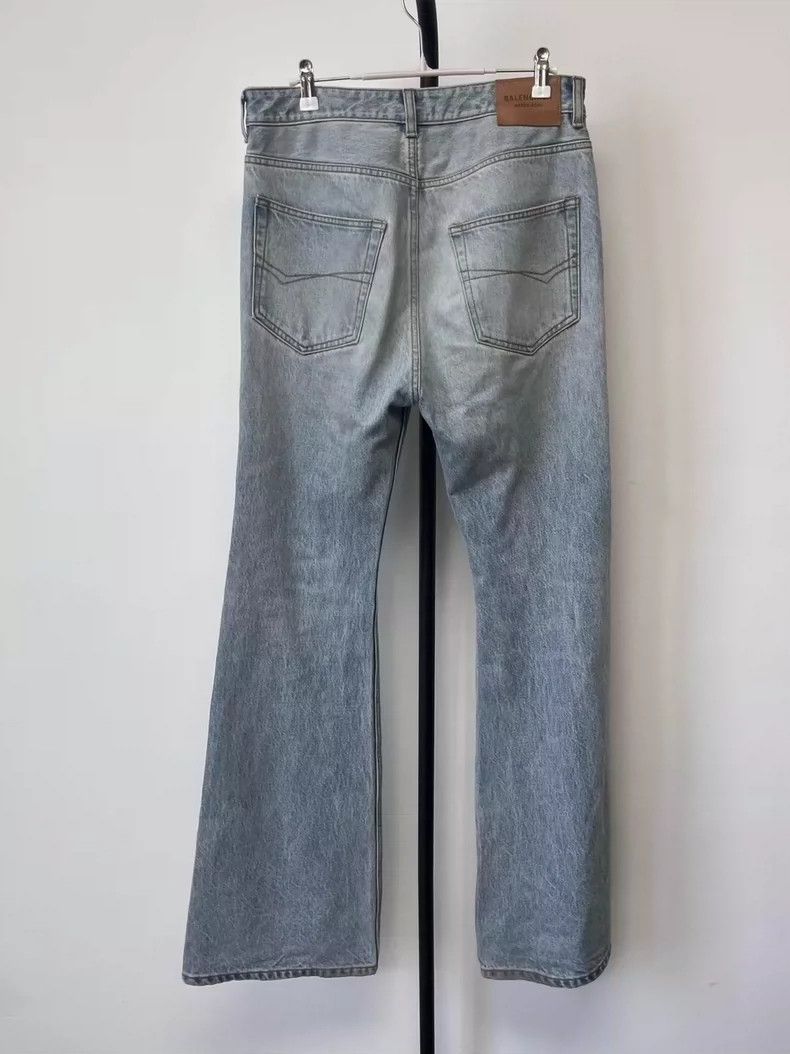 Balenciaga Balenciaga Ice Blue Flared Jean Pants Size 25" / US 0 / IT 36 - 2 Thumbnail