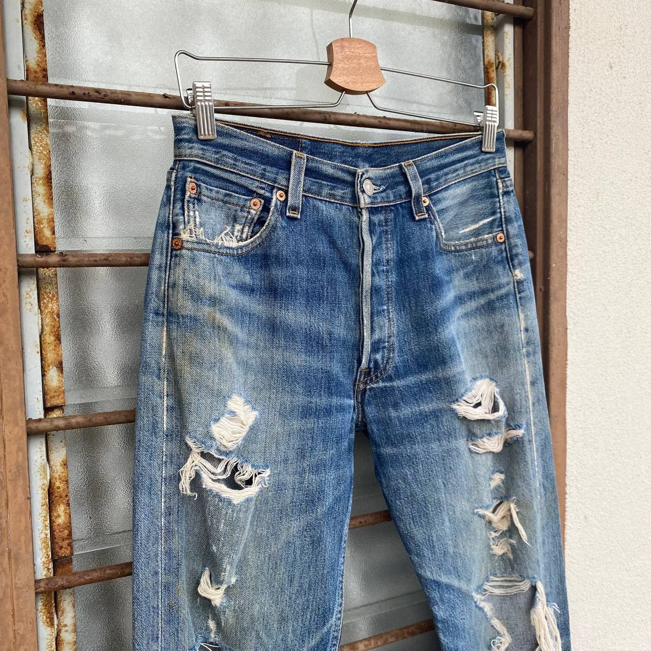 Levi's Vintage Clothing × Vintage VINTAGE LEVIS 501 DISTRESSED DIRTY JEAN KURT COBAIN BJ07-07 Size US 29 - 11 Thumbnail