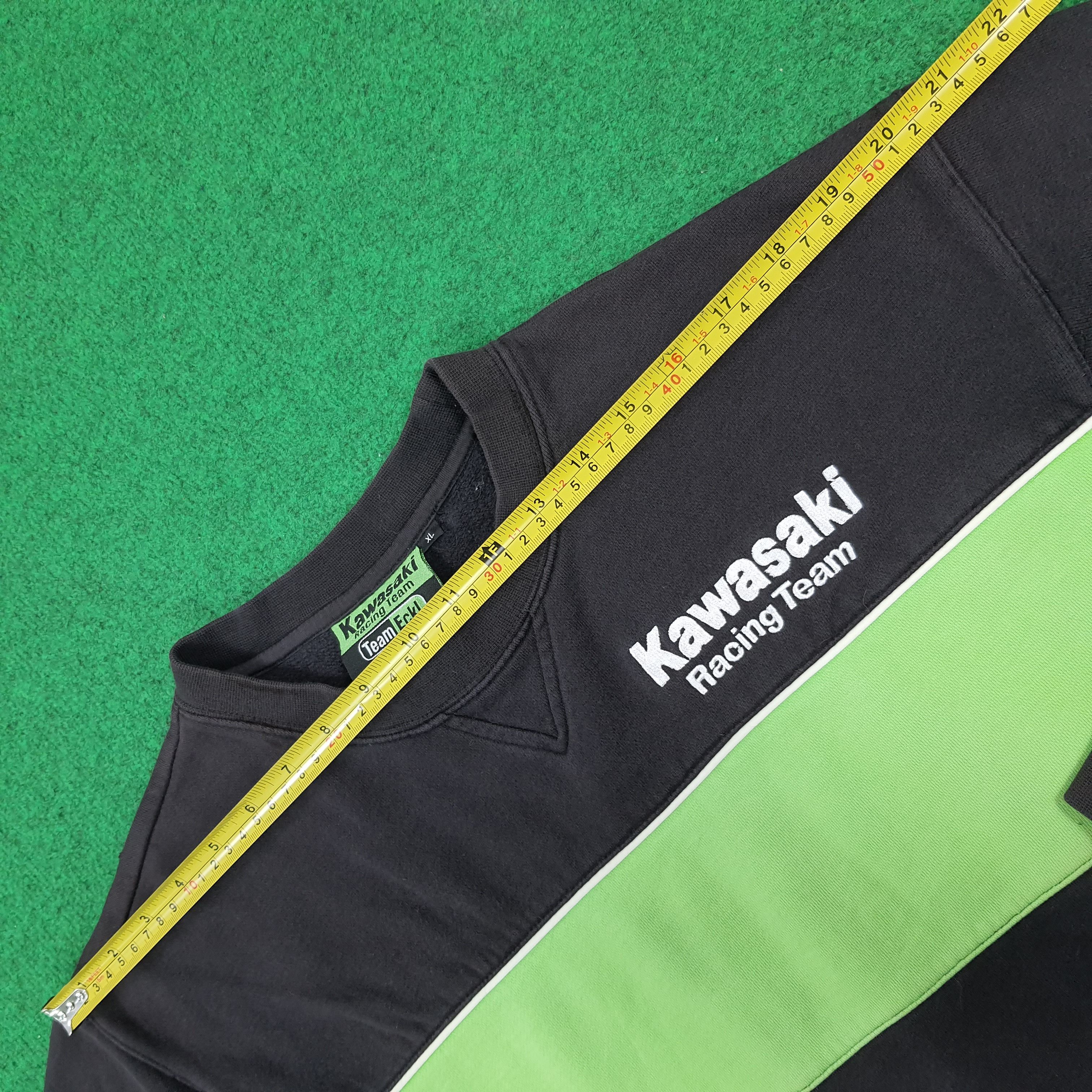 Japanese Brand Vintage 2002 Kawasaki Racing Team MotoGP Motorcross Crewneck Size US L / EU 52-54 / 3 - 11 Thumbnail