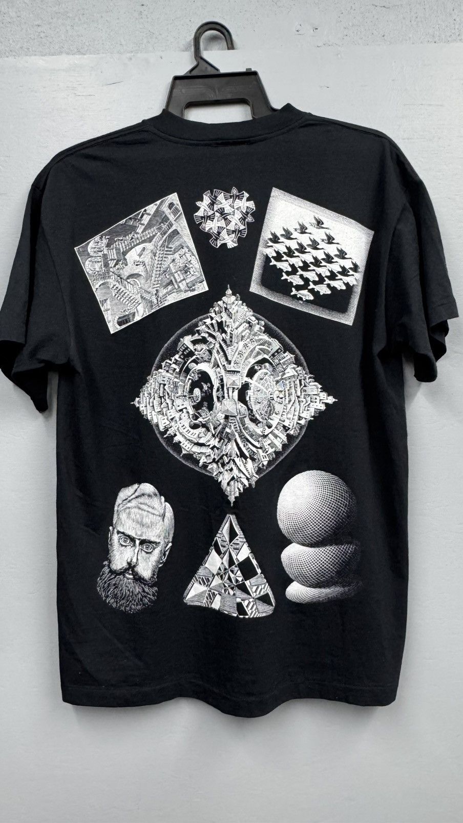 Vintage Vintage M.C. Escher tee Size US XL / EU 56 / 4 - 2 Thumbnail