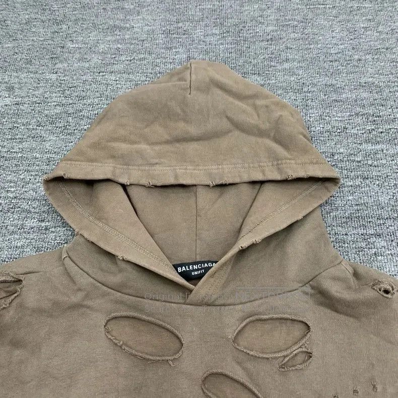 Balenciaga Balenciaga Brown Distressed Hoodie. Size US M / EU 48-50 / 2 - 6 Thumbnail