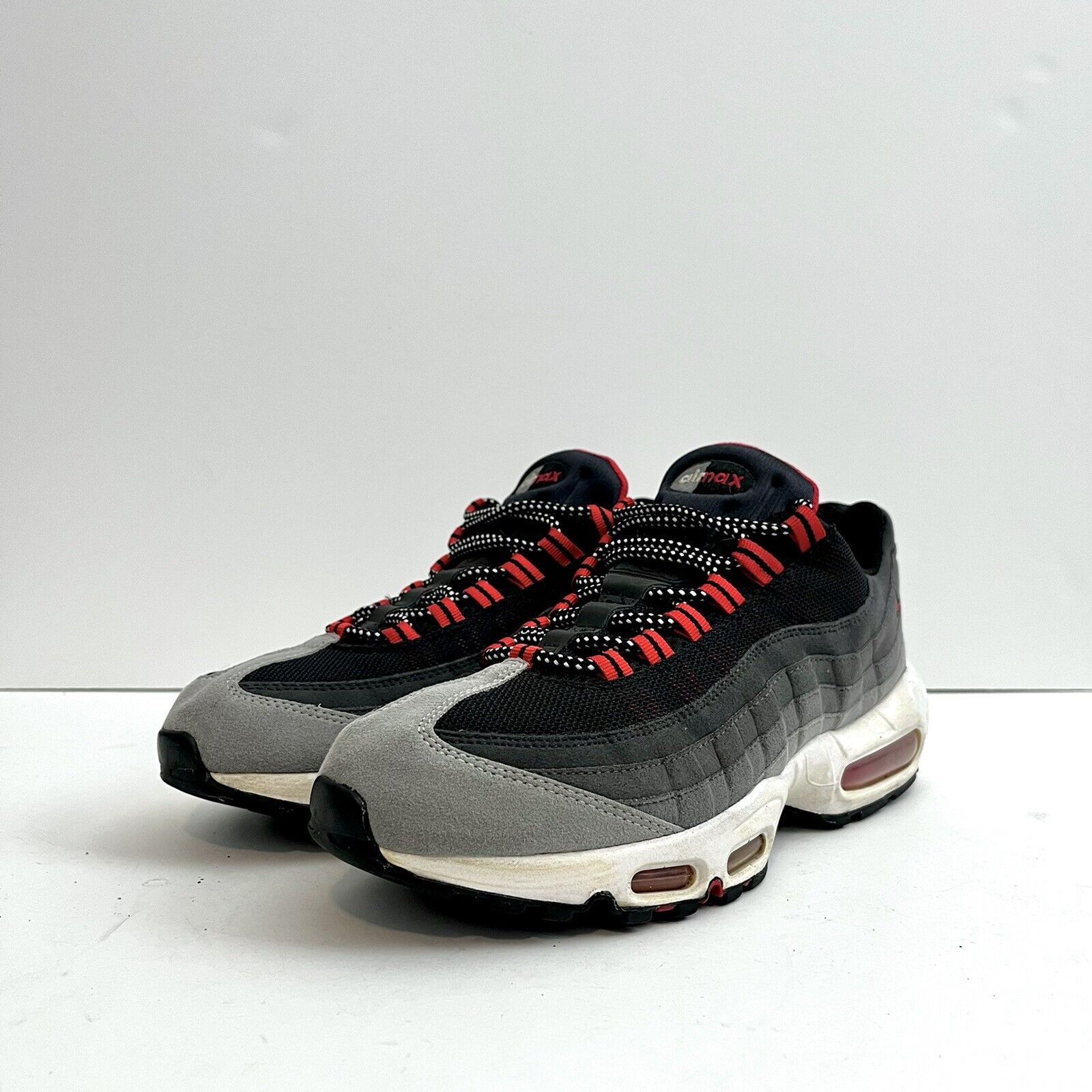 Nike 2014 Nike Air Max 95 Comet Red Wolf Gray Grey Black Running Size US 9.5 / EU 42-43 - 2 Thumbnail