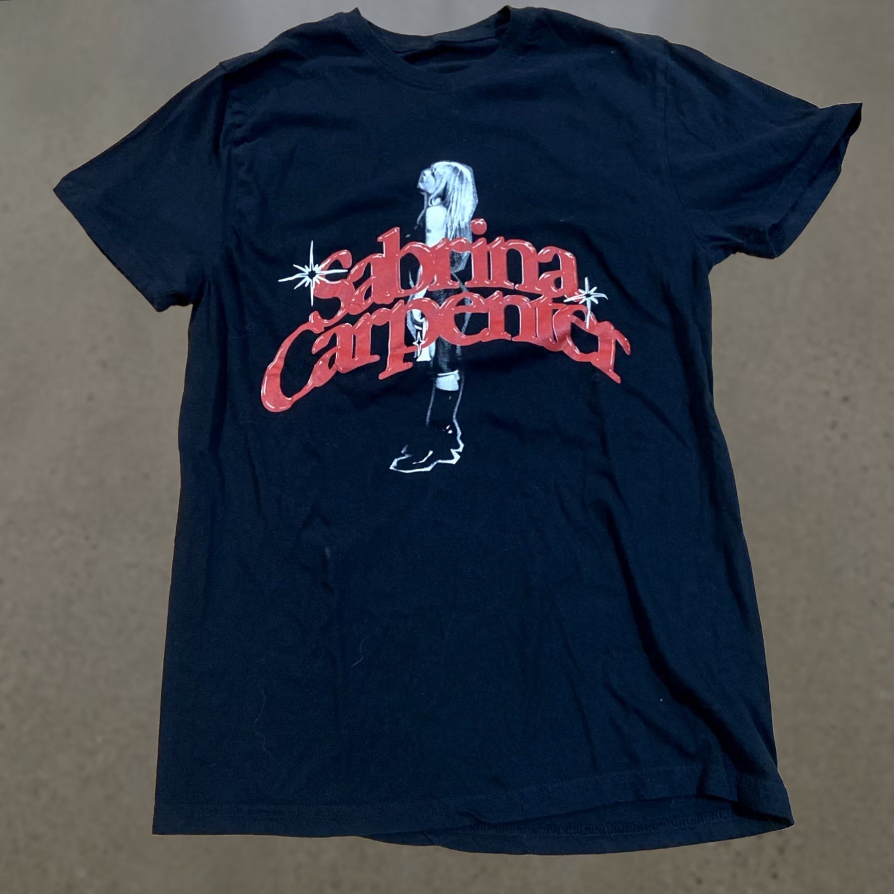 Vintage Sabrina Carpenter Black T-Shirt Large Women Short Sleeve Round Neck Pop Star Music Shirt Size L / US 10 / IT 46 - 1 Thumbnail