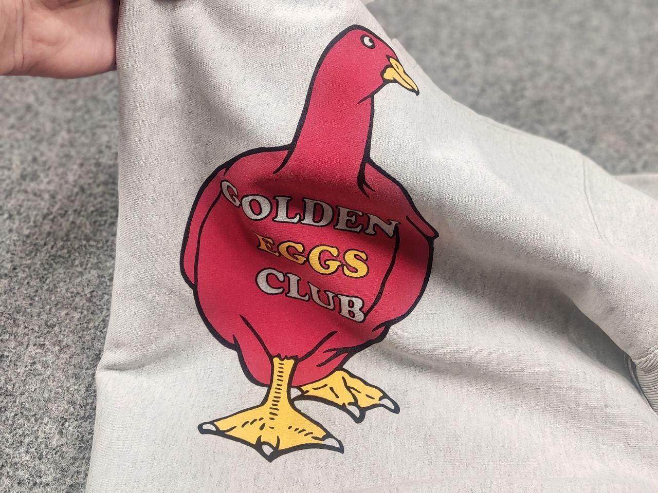 Vintage Vintage 90's United Athle GOLDEN EGGS CLUB Gray Sweatshirt Size US L / EU 52-54 / 3 - 12 Thumbnail