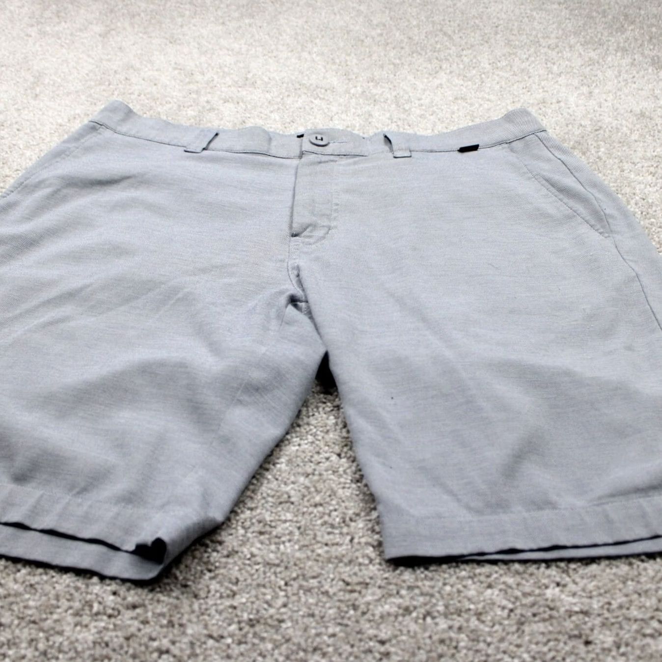 TravisMathew Travis Mathew Golf Shorts Mens 36 Gray Lightweight Stretch Bermuda Inseam 10" Regular Front Flat Front Pockets Size US 36 / EU 52 - 3 Thumbnail