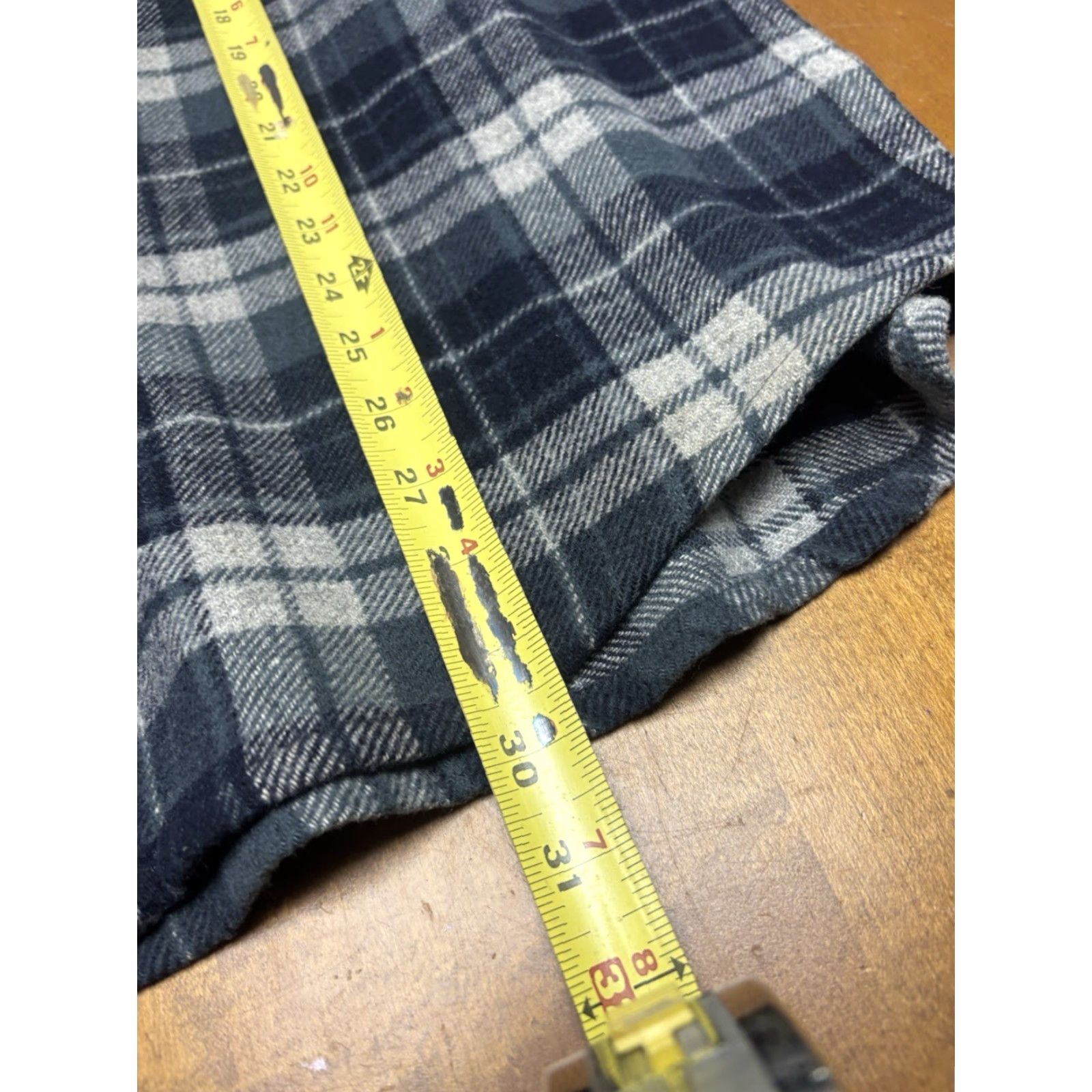American Eagle Outfitters VINTAGE American Eagle Outfitters Shirt Mens Large Black Gray Plaid Washed Wool Flannel Button R3 Size US L / EU 52-54 / 3 - 5 Thumbnail