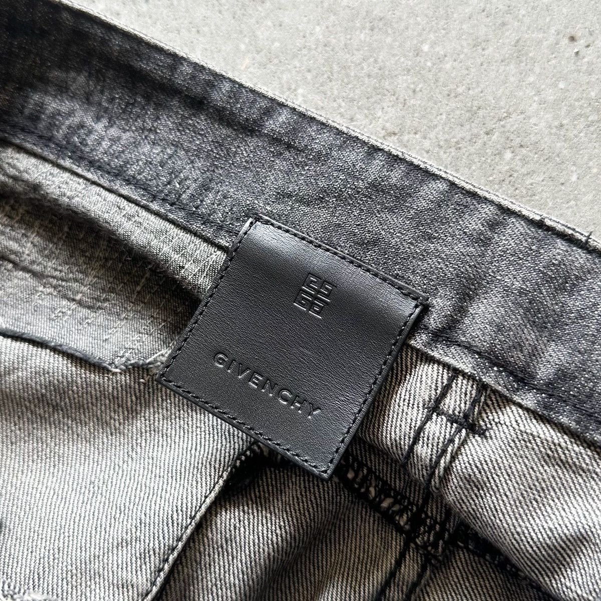 Givenchy Givenchy MMW Thrashed Moleskin Boro Repair Denim Size US 32 / EU 48 - 12 Thumbnail