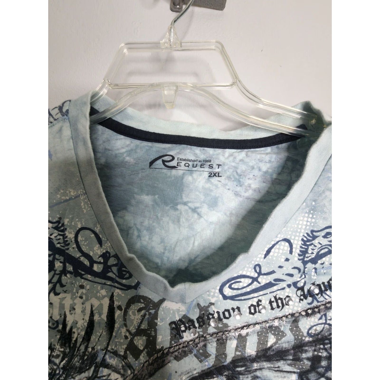 Vintage VINTAGE Request Mens 2XL T-Shirt Short Sleeve V-Neck Graphic Words Wings Blue Size US XXL / EU 58 / 5 - 3 Thumbnail