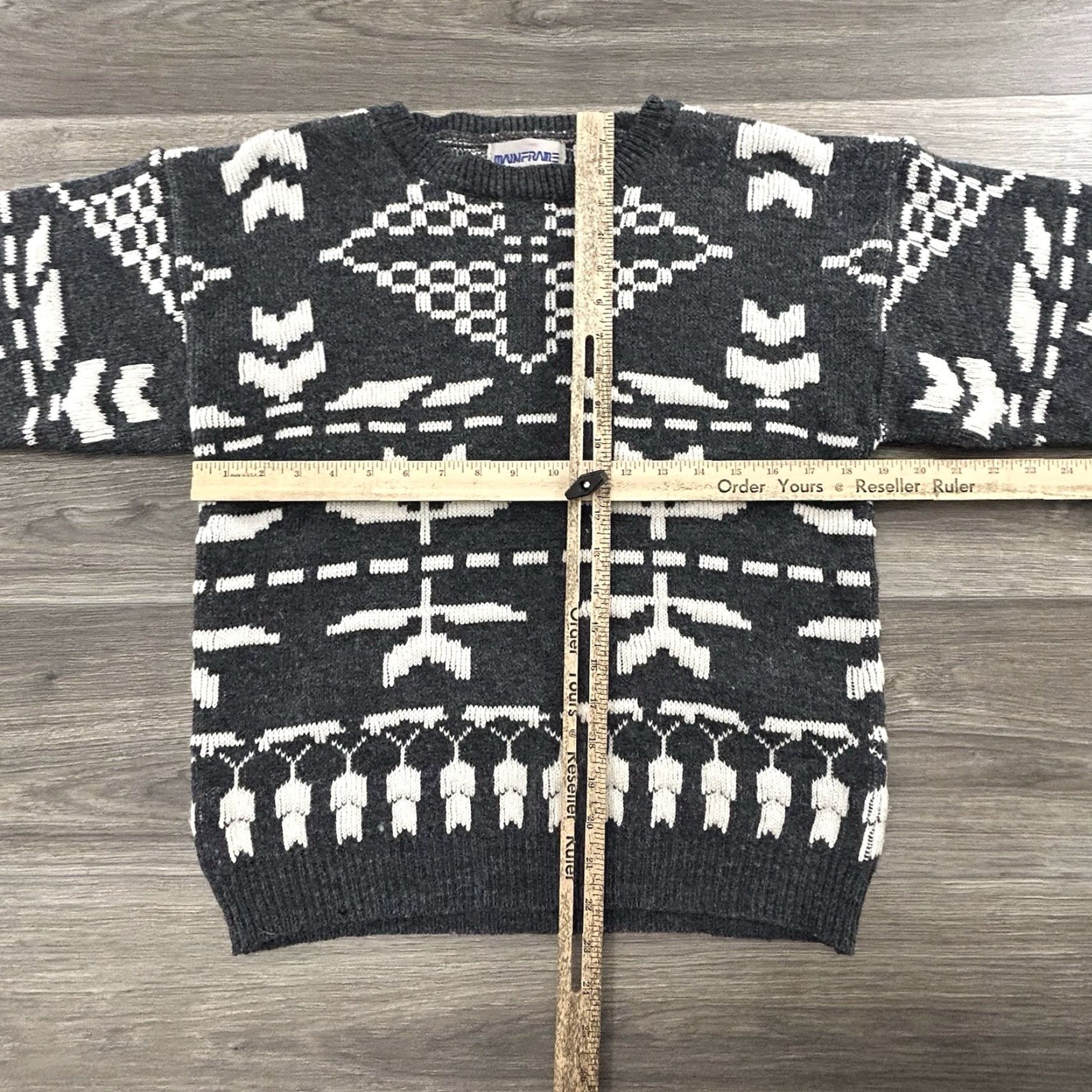 Vintage VINTAGE Mainframe Sweater Geometric Crew Neck Long Sleeve Gray S Regular Men 90s Grunge Pullover Embroidered Logo All Seasons Size US S / EU 44-46 / 1 - 4 Thumbnail