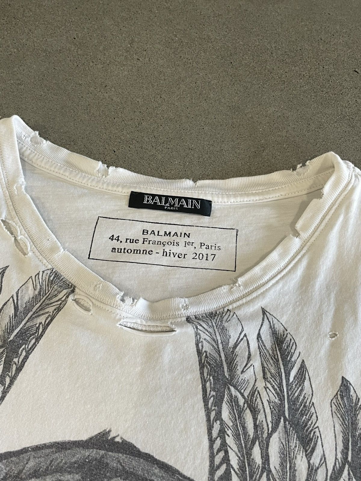 Balmain RARE: F/W 2017 Balmain Distressed Tiger Tee Sz S Size US L / EU 52-54 / 3 - 3 Thumbnail