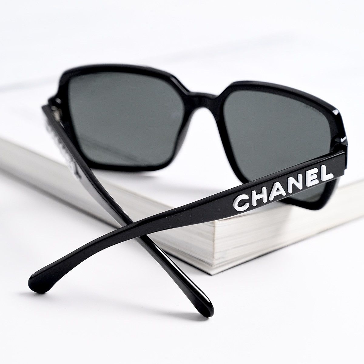 Chanel CHANEL 0CH5408 1026S4 SUNGLASSES Size ONE SIZE - 10 Thumbnail