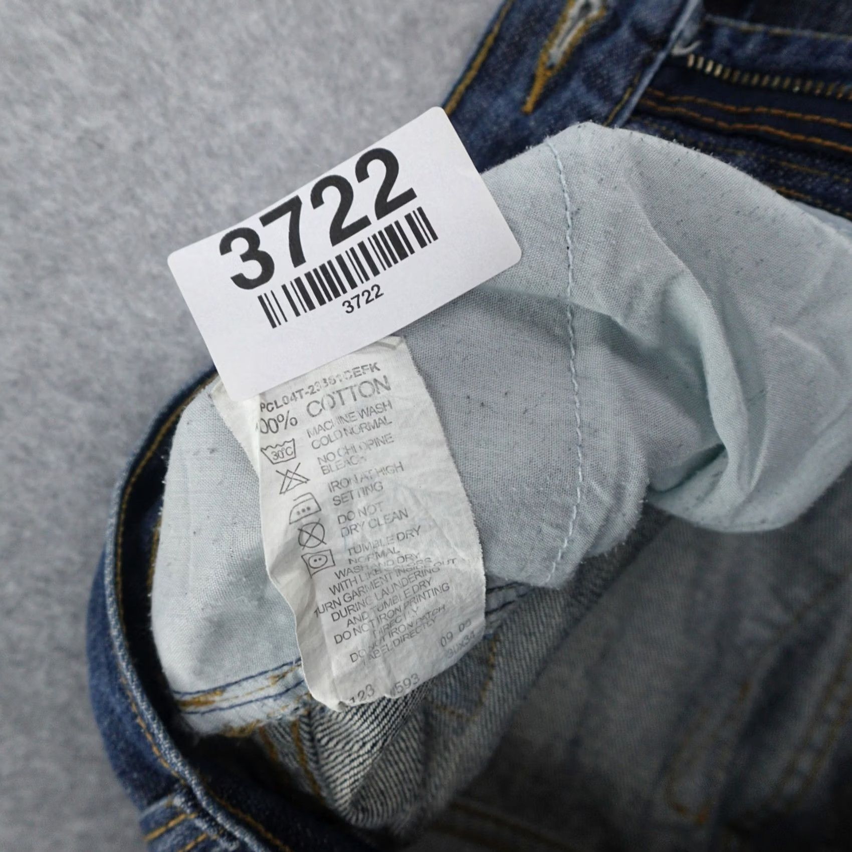 Levi's VINTAGE Levi's Jeans 523 Mens 30 (30X30) Straight Denim Blue Distressed Jeans Mens Size US 30 / EU 46 - 4 Thumbnail