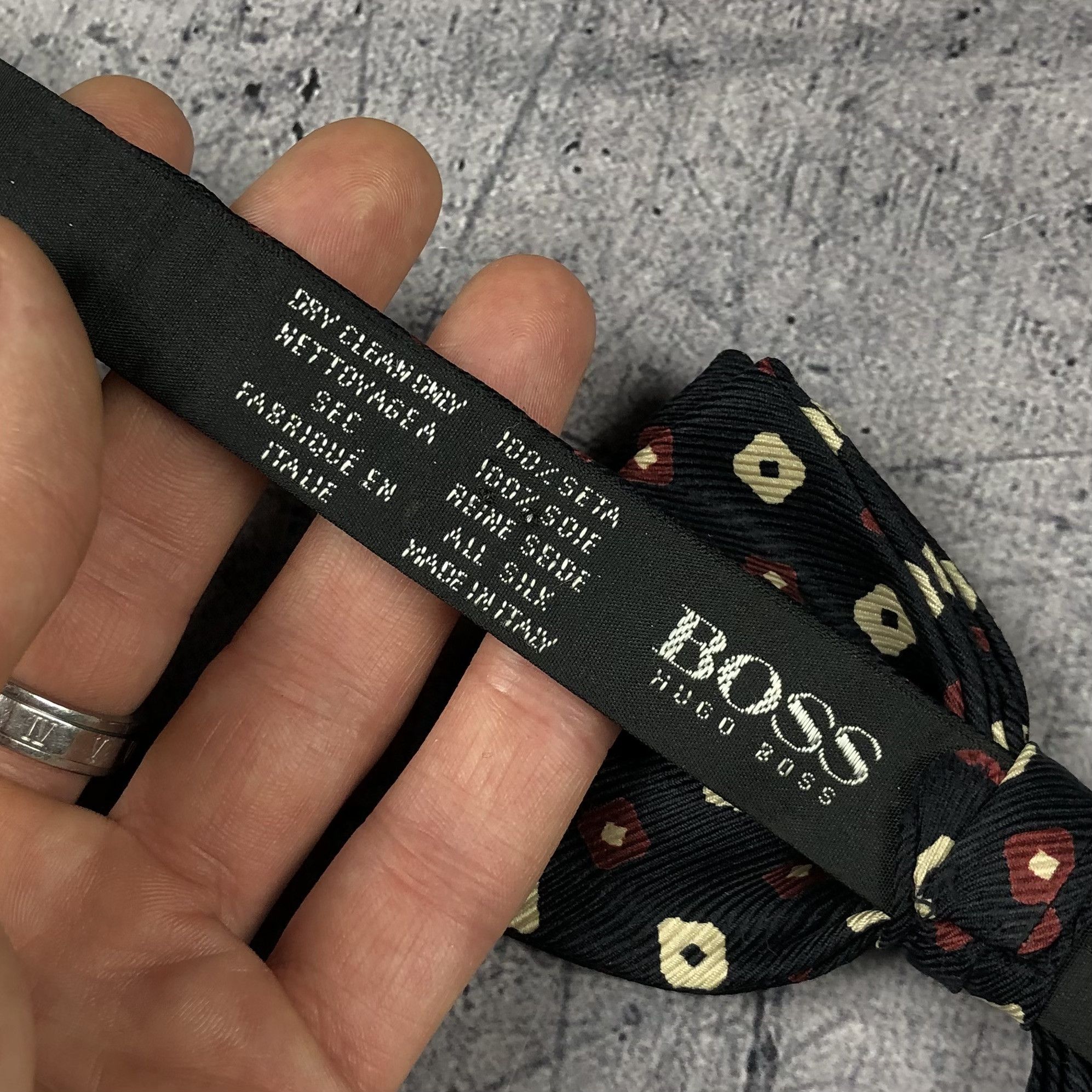 Hugo Boss Vintage Hugo Boss Silk Bow Tie Size ONE SIZE - 6 Thumbnail