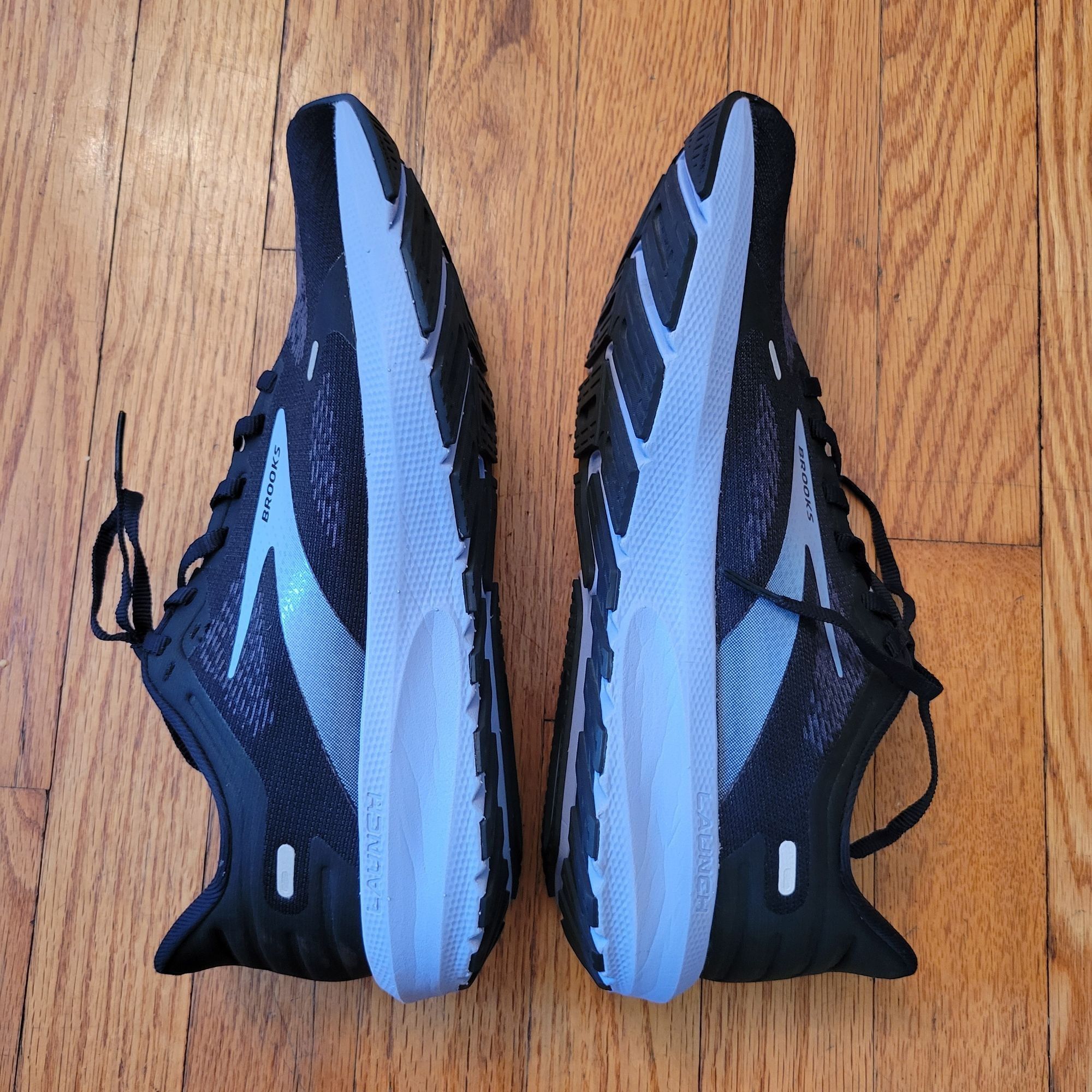 Brooks Launch 9.5 Running Shoes 9.5M Black Purple Sneaker