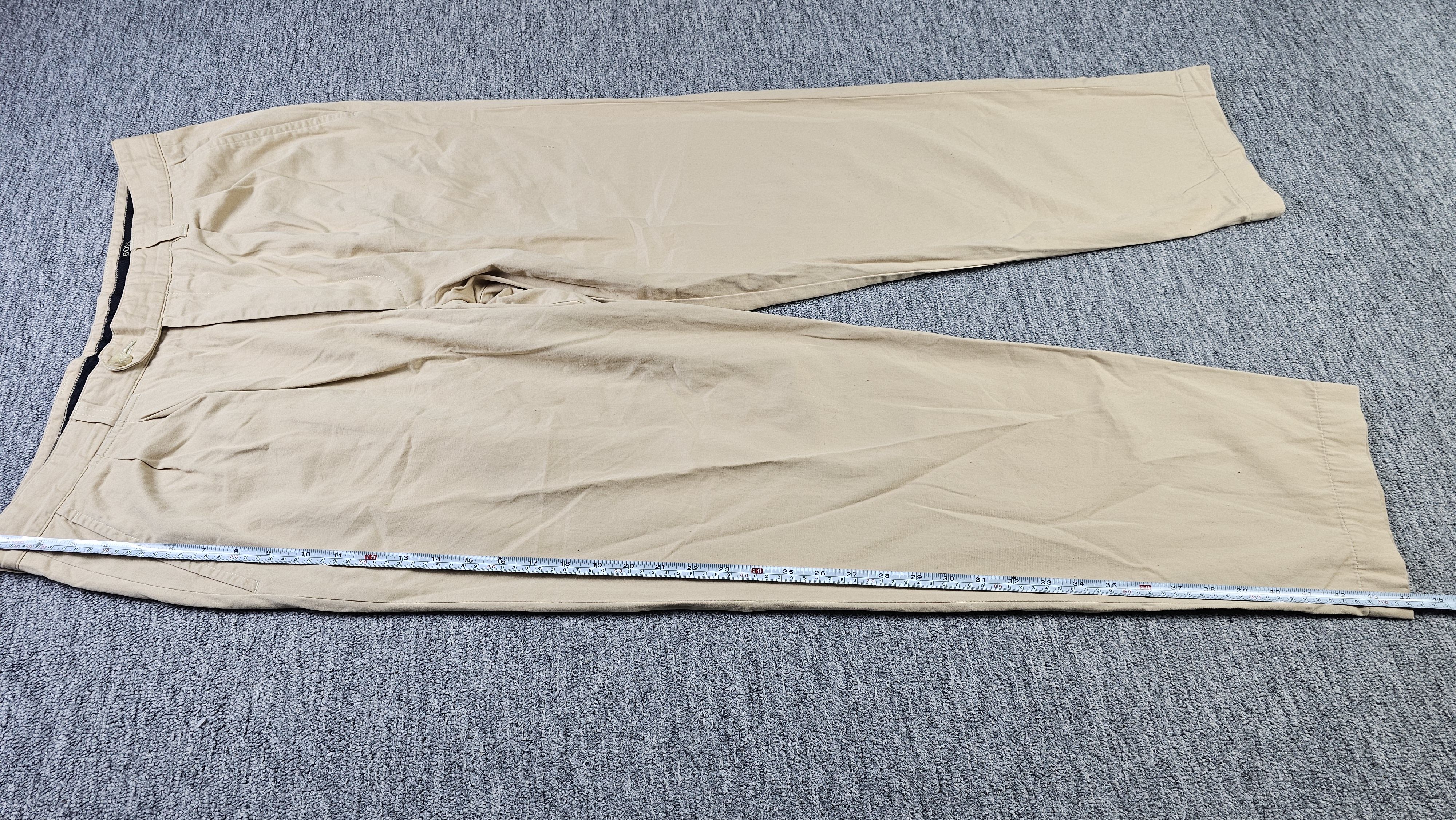 Hugo Boss × Vintage Vintage 90s Hugo Boss Pleated Chinos Beige Size US 34 / EU 50 - 9 Thumbnail