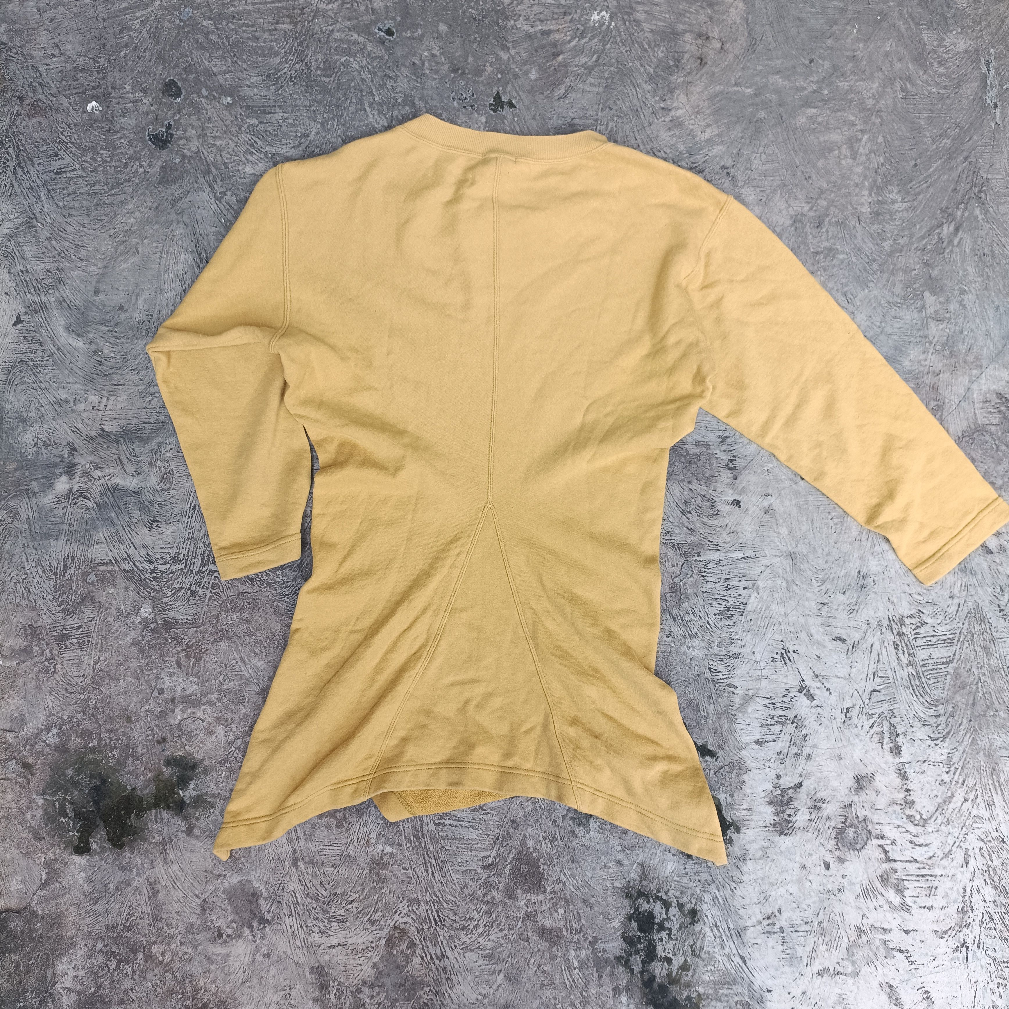 Issey Miyake Vintage Issey Miyake Yellow Sweat Tops Size S / US 4 / IT 40 - 2 Thumbnail