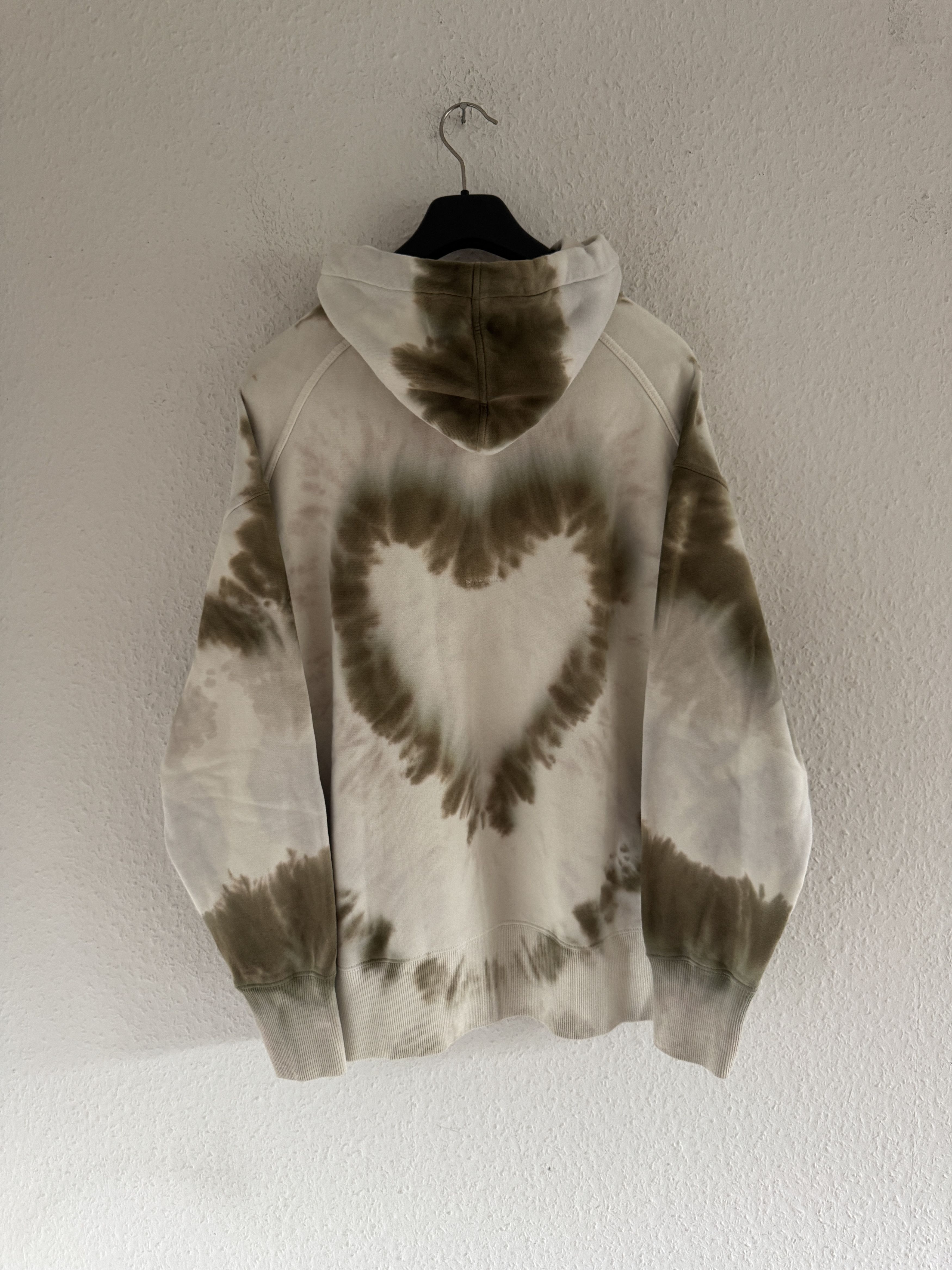 Givenchy Heart Tie-Dye Oversized Hoodie Size US M / EU 48-50 / 2 - 9 Thumbnail