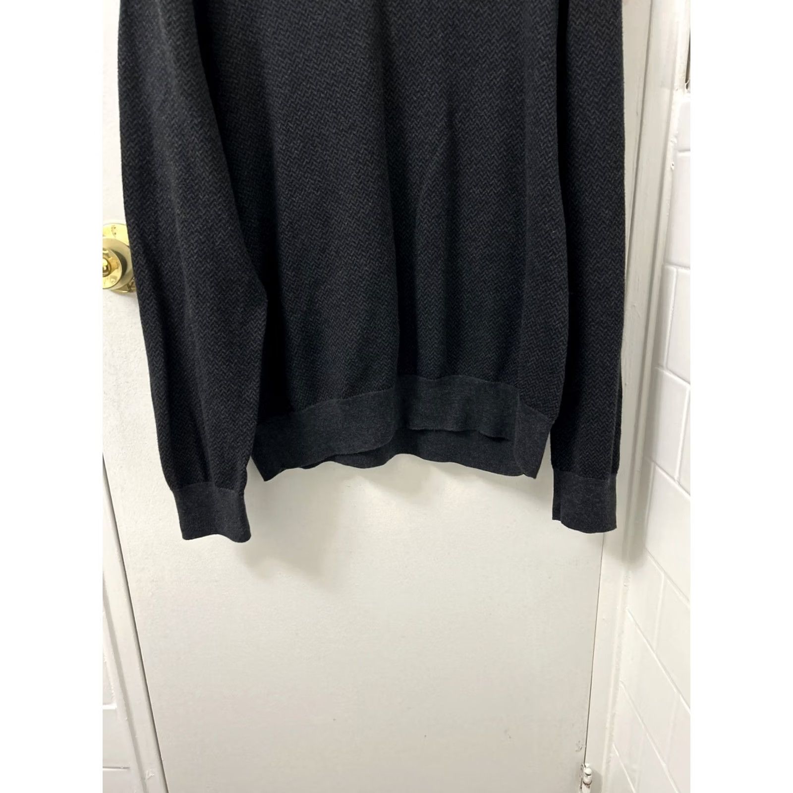 Ralph Lauren Polo Ralph Lauren Sweater Mens L Black V Neck Herringbone Pima Cotton Pullover Size US L / EU 52-54 / 3 - 3 Thumbnail