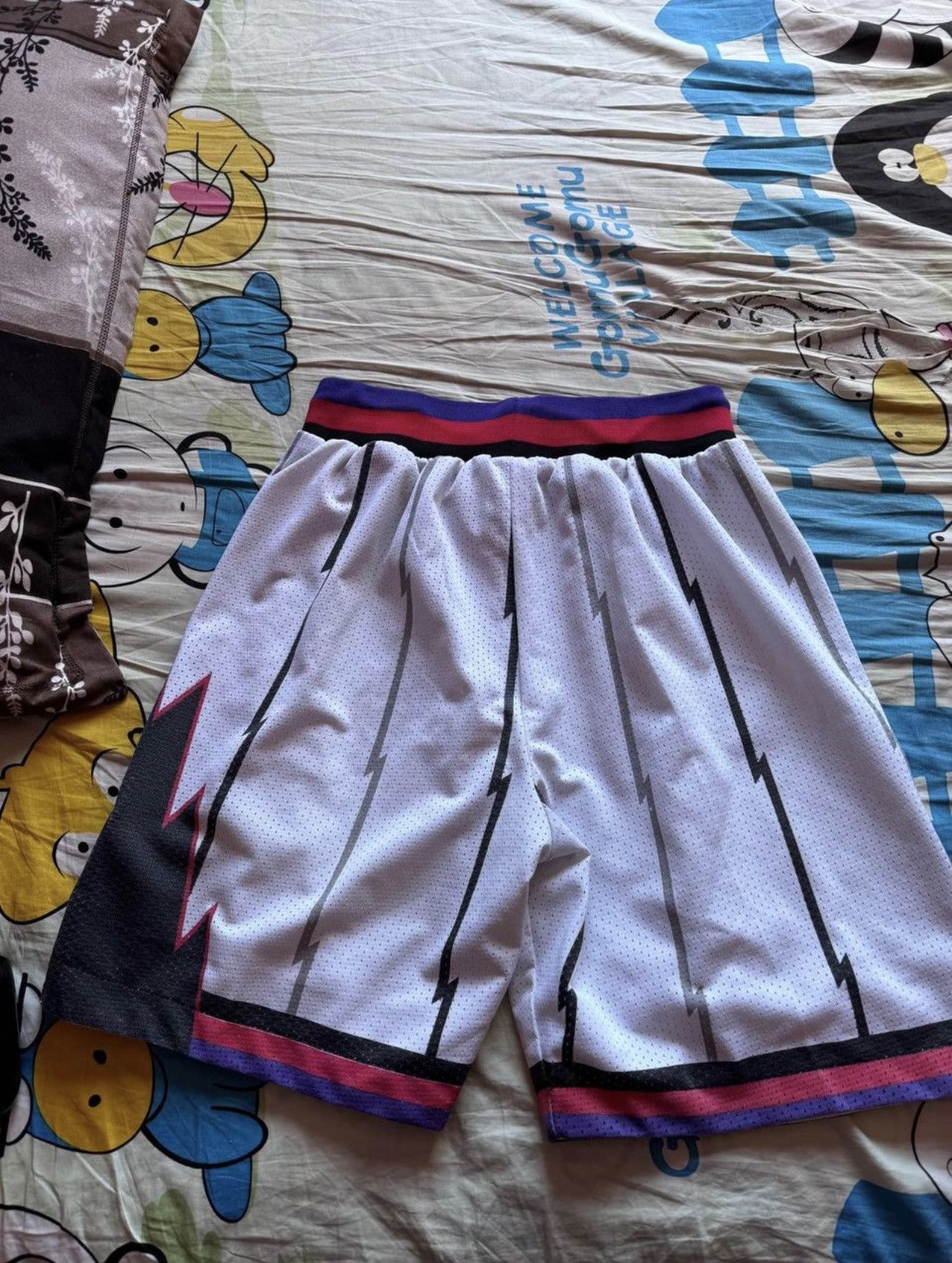 Adidas White Toronto raptors shorts size L Size US 41 - 3 Thumbnail