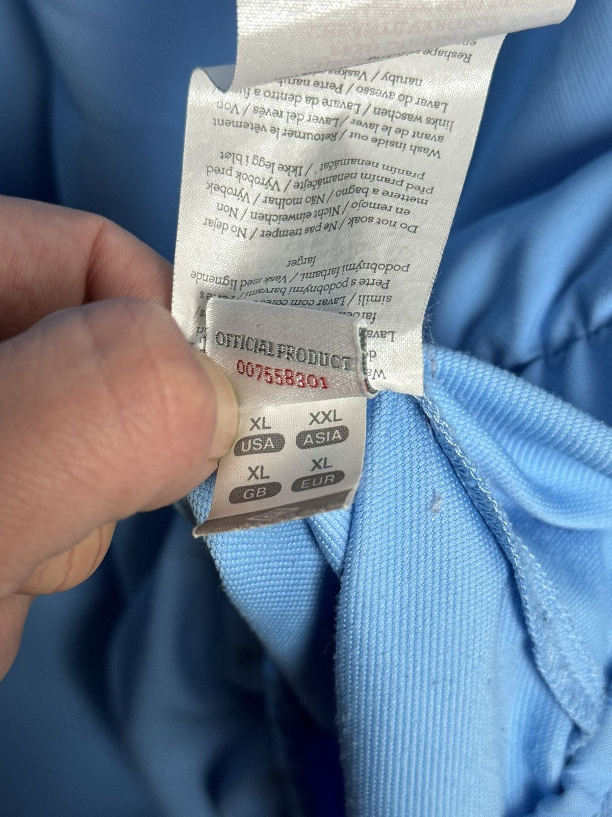 Umbro Manchester City Training Football Sweatshirt Size US XL / EU 56 / 4 - 13 Thumbnail