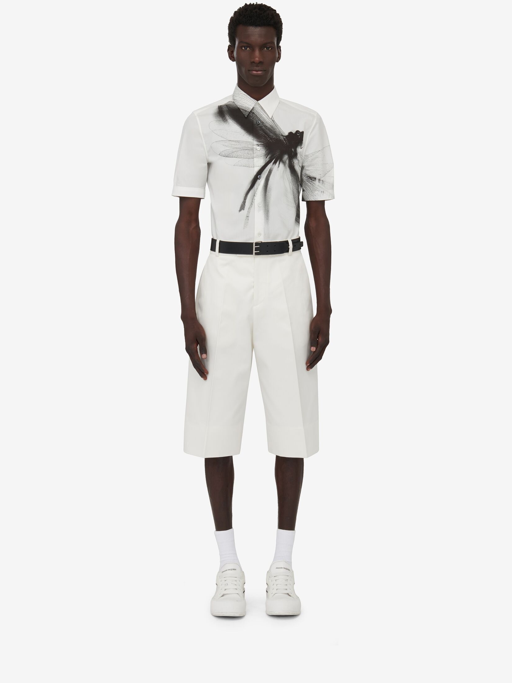 Alexander McQueen o1w1db10725 Pleated Baggy Shorts in White Size US 34 / EU 50 - 2 Thumbnail