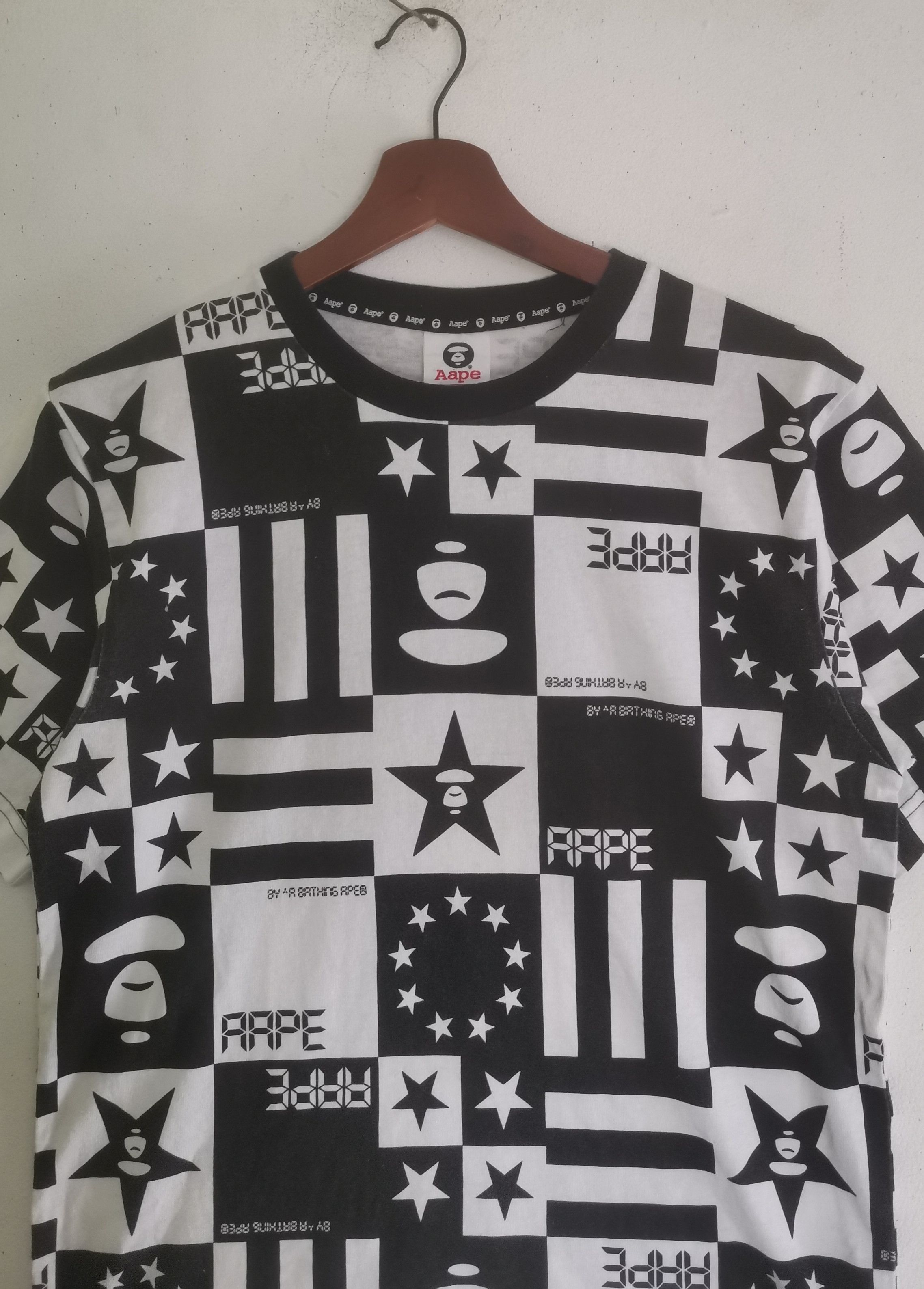 Bape Rare Aape by a bathing ape over print t-shirt Size US S / EU 44-46 / 1 - 2 Thumbnail