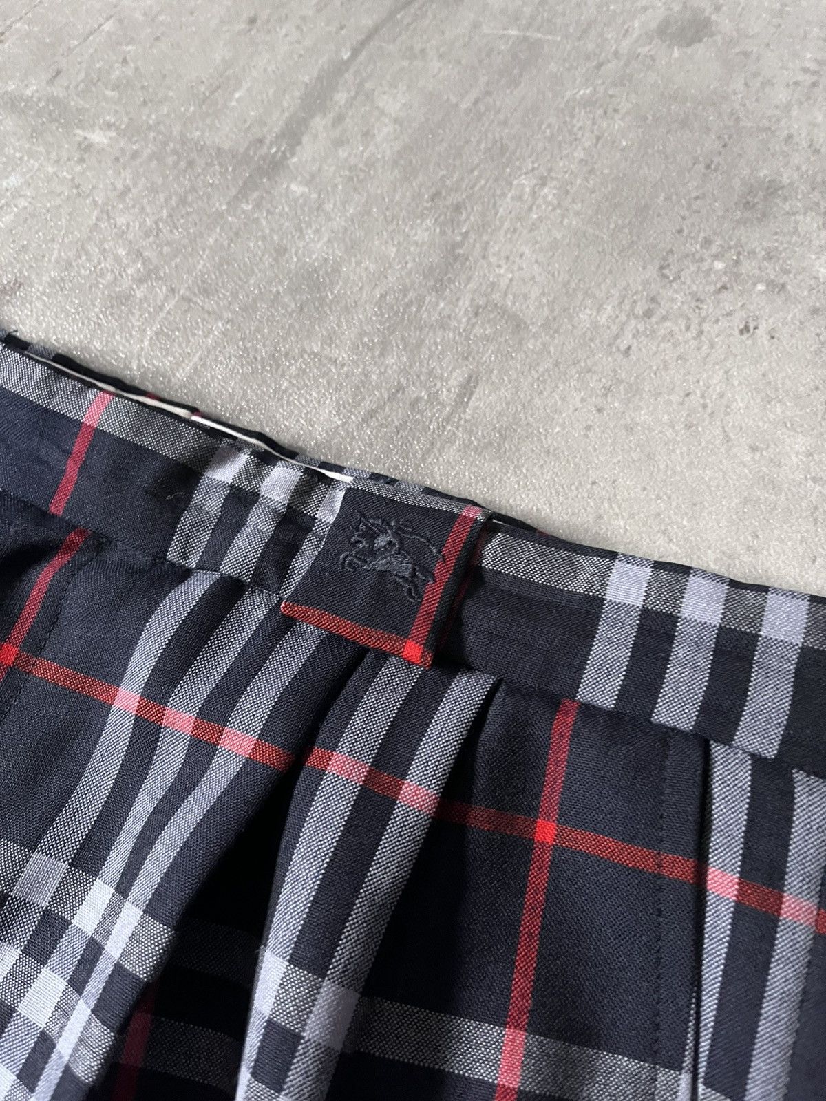 Burberry Burberrys Nova check wool pants navy Size US 32 / EU 48 - 2 Thumbnail