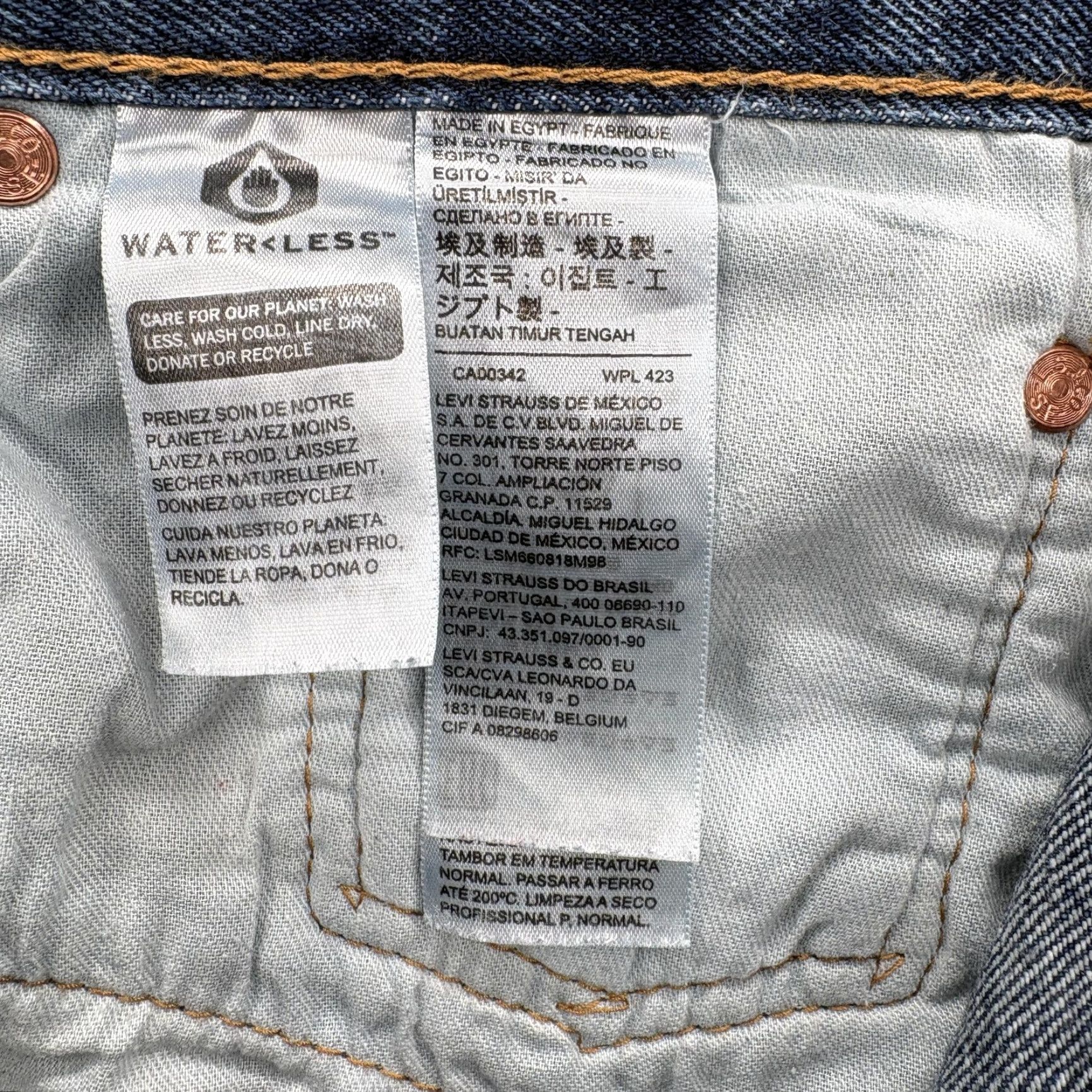 Levi's VINTAGE Levis 501 Jeans Mens 38x32 Blue Dark Wash Button Fly Straight Denim Y2K Size US 38 / EU 54 - 6 Thumbnail