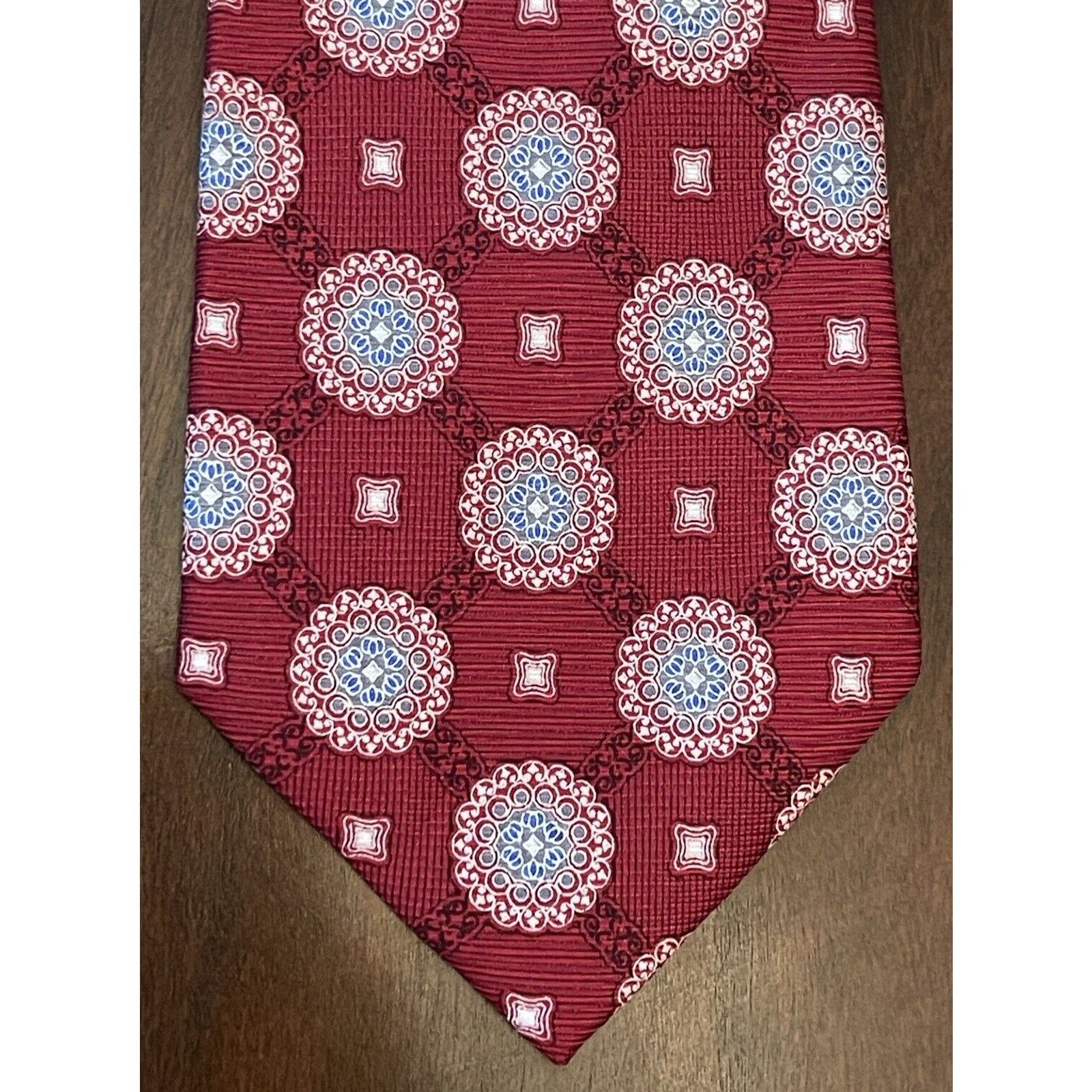 Other Cape Cod Neckwear Red Blue 100% Silk Made In China Size ONE SIZE - 1 Thumbnail
