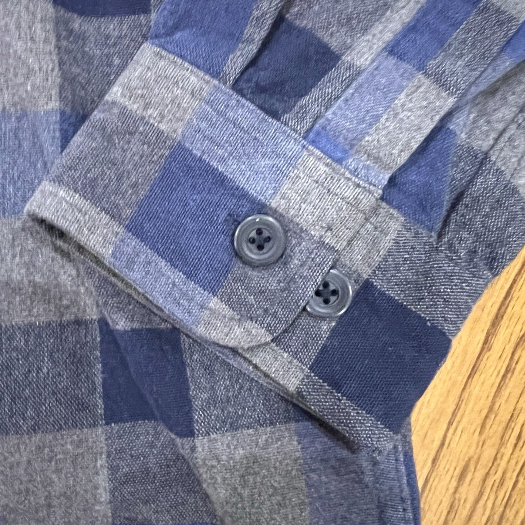 Vintage VINTAGE LL Bean Men's Flannel Shirt Long Sleeve Casual Travel Workwear XLT Blue/Gray Plaid Size US XL / EU 56 / 4 - 6 Thumbnail