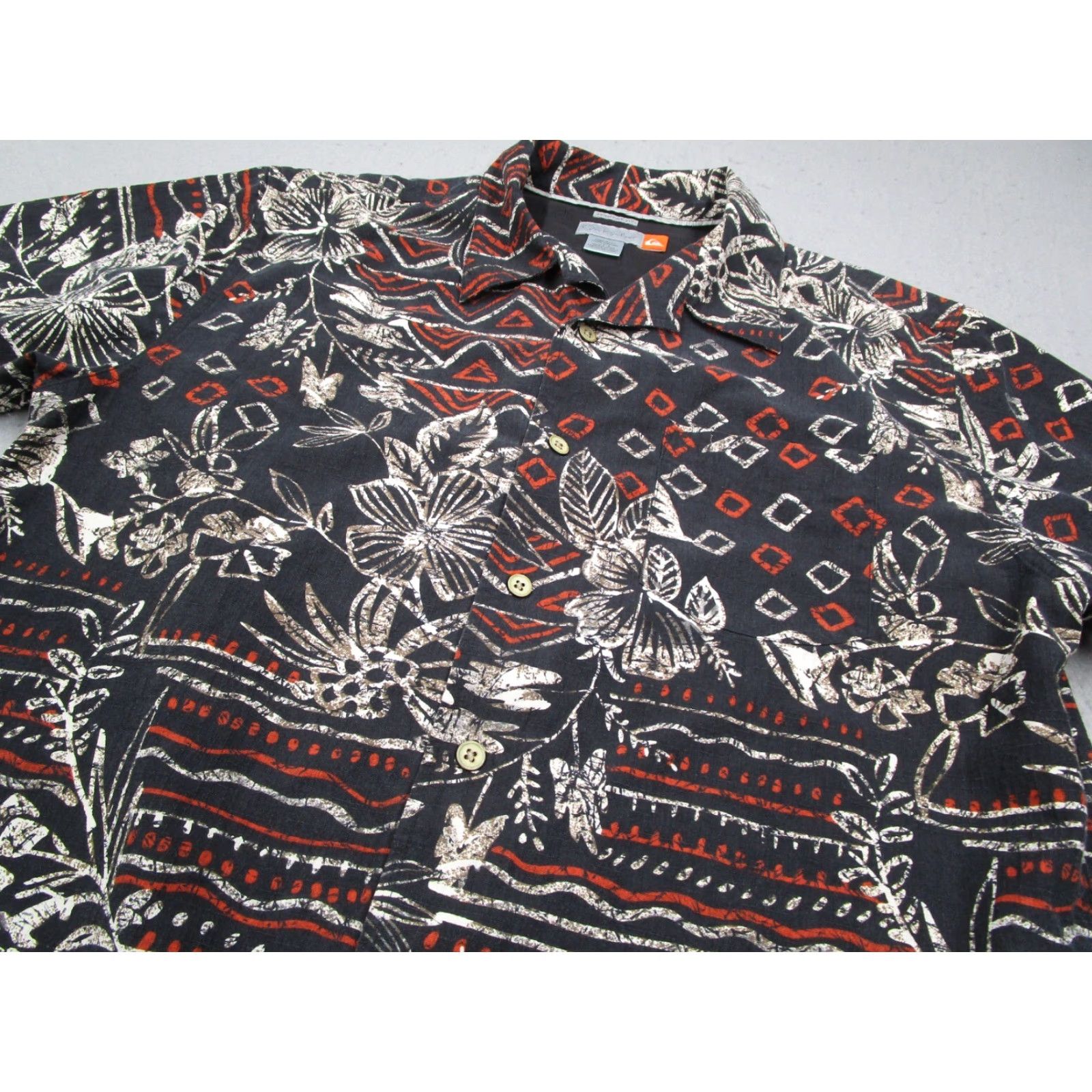 Quiksilver VINTAGE Quiksilver Shirt Mens Large Black Hawaiian Tropical Short Sleeve Button Up Silk Blend Casual Size US L / EU 52-54 / 3 - 2 Thumbnail