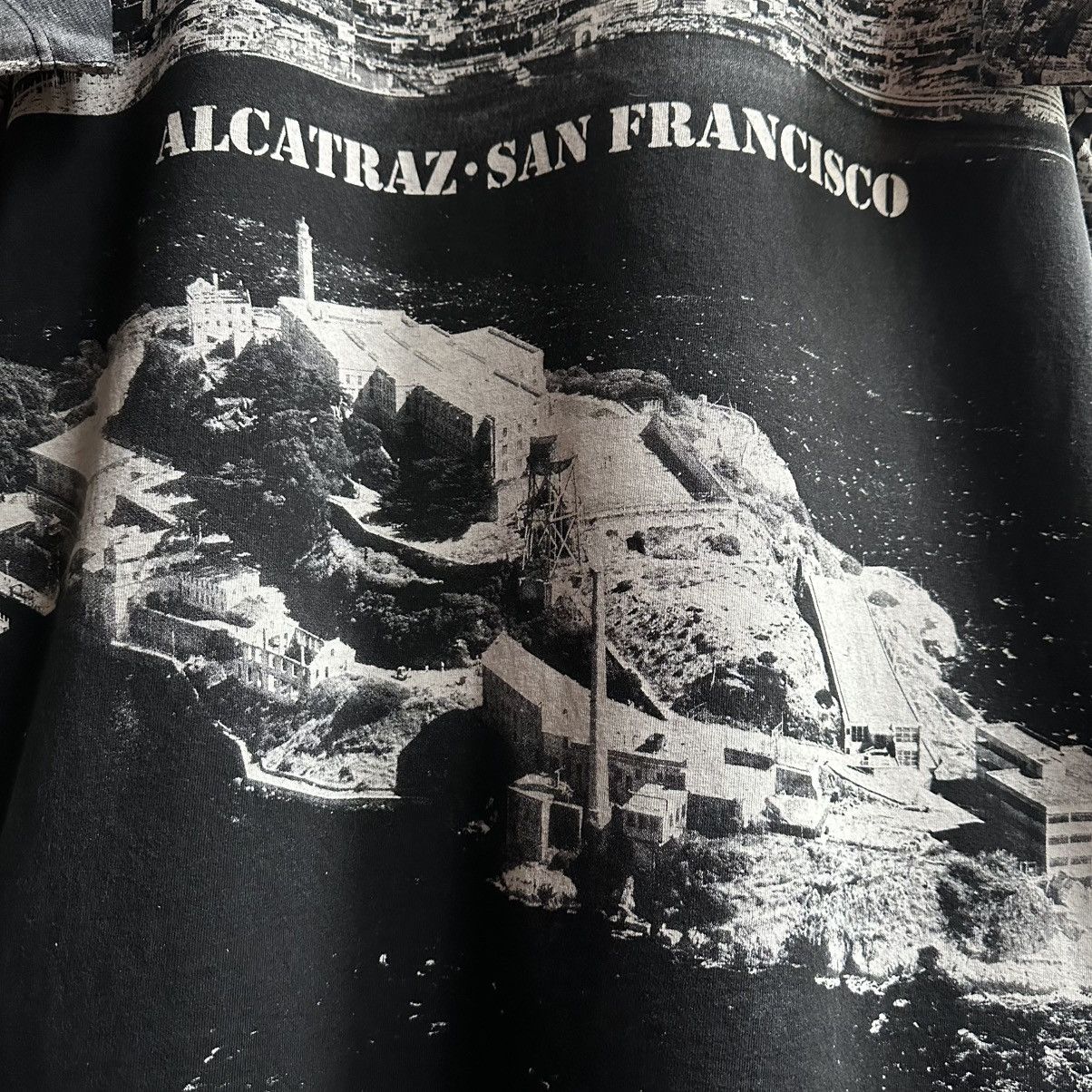 Vintage VINTAGE THE ROCK ALCATRAZ SAN FRANCISCO AOP TEE Size US XXL / EU 58 / 5 - 10 Thumbnail