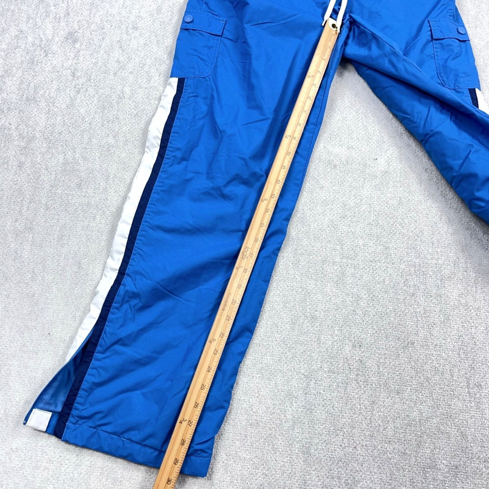 Nike VINTAGE Nike Pants XL Blue Baggy Y2K 90s Track Suit Windbreakers 25x30 Women Size 40" / US 18 - 6 Thumbnail