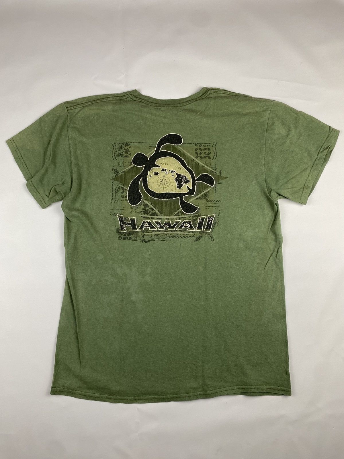 Vintage Vintage Hawaii Art tshirt Size US M / EU 48-50 / 2 - 4 Thumbnail