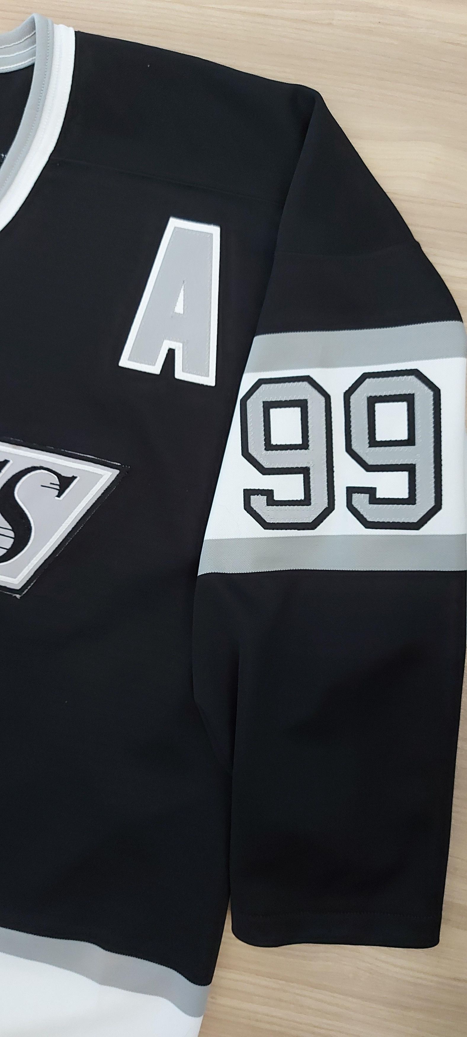 NHL × Vintage Vintage Wayne Gretzky Los Angeles Kings CCM NHL Jersey Size US S / EU 44-46 / 1 - 6 Thumbnail