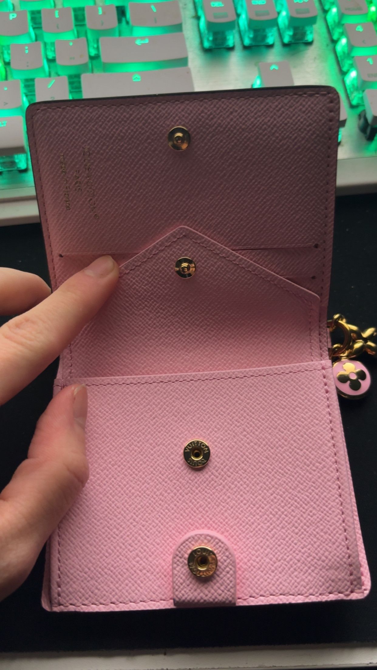 Louis Vuitton Louis Vuitton Charms Wallet Size ONE SIZE - 3 Thumbnail
