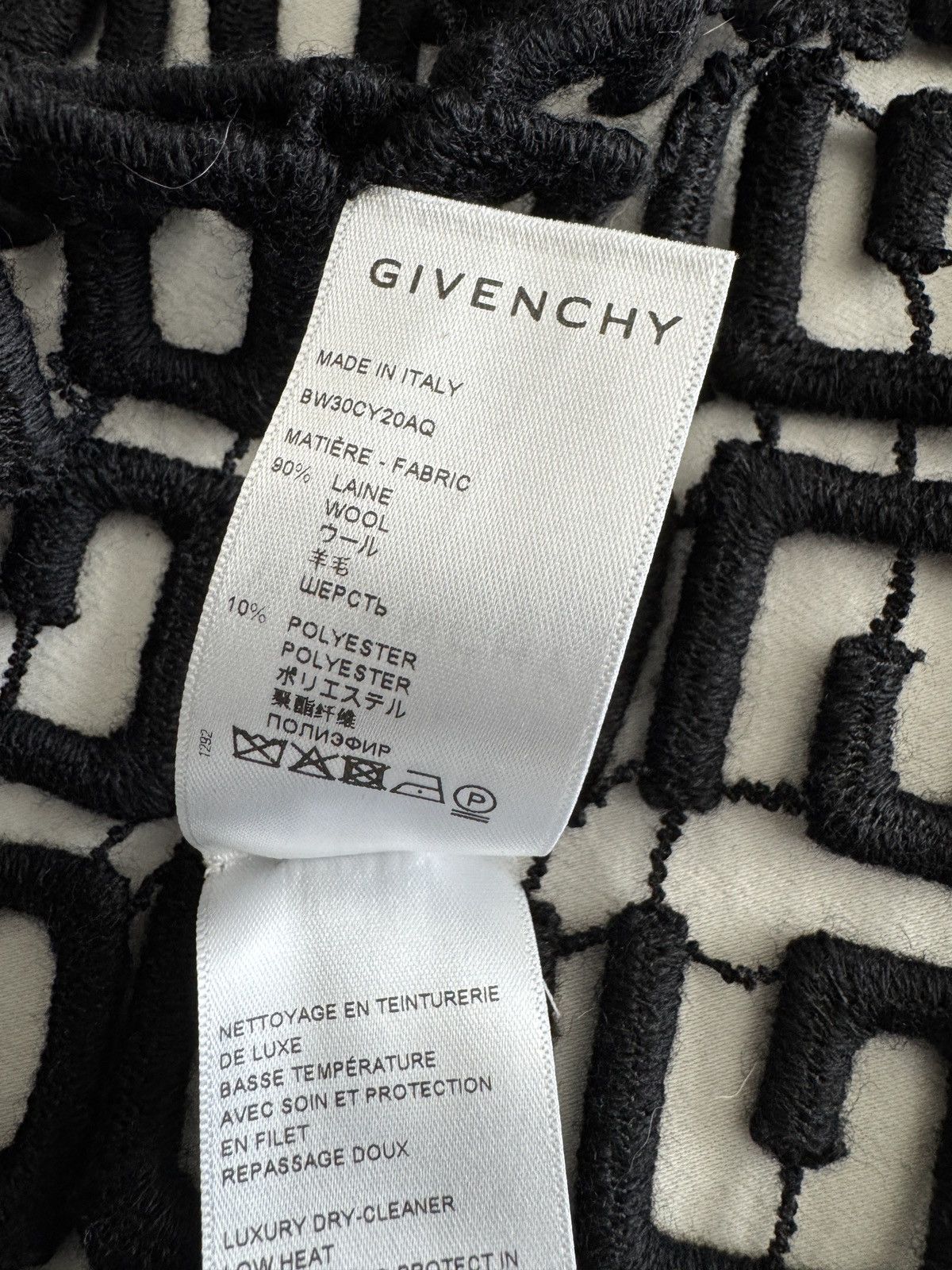 Givenchy $2500 Givenchy lLogo Wool Knit Cardigan Size US S / EU 44-46 / 1 - 18 Thumbnail