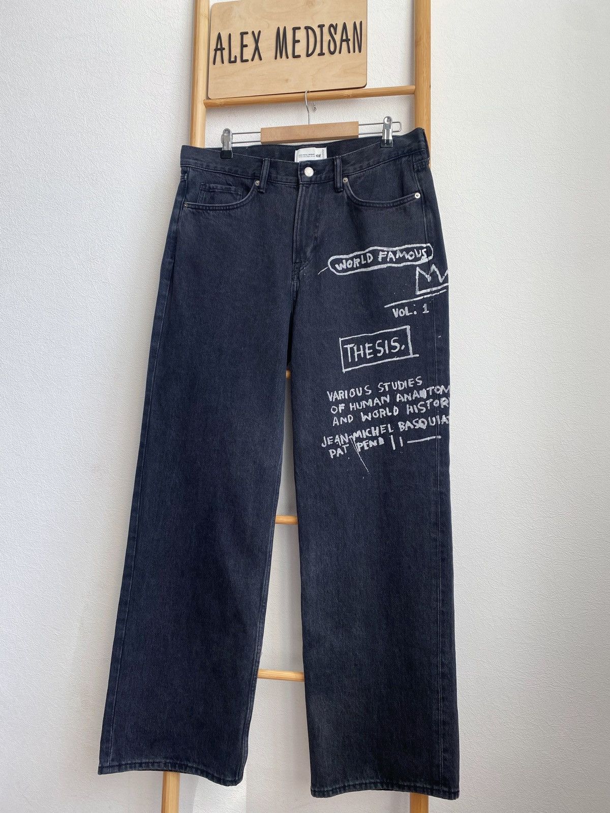 H&M × Jean-Michel Basquiat × Who Decides War Who Decides War Baggy denim jeans H&M x Basquiat x Ev&Tela Size US 32 / EU 48 - 1 Thumbnail