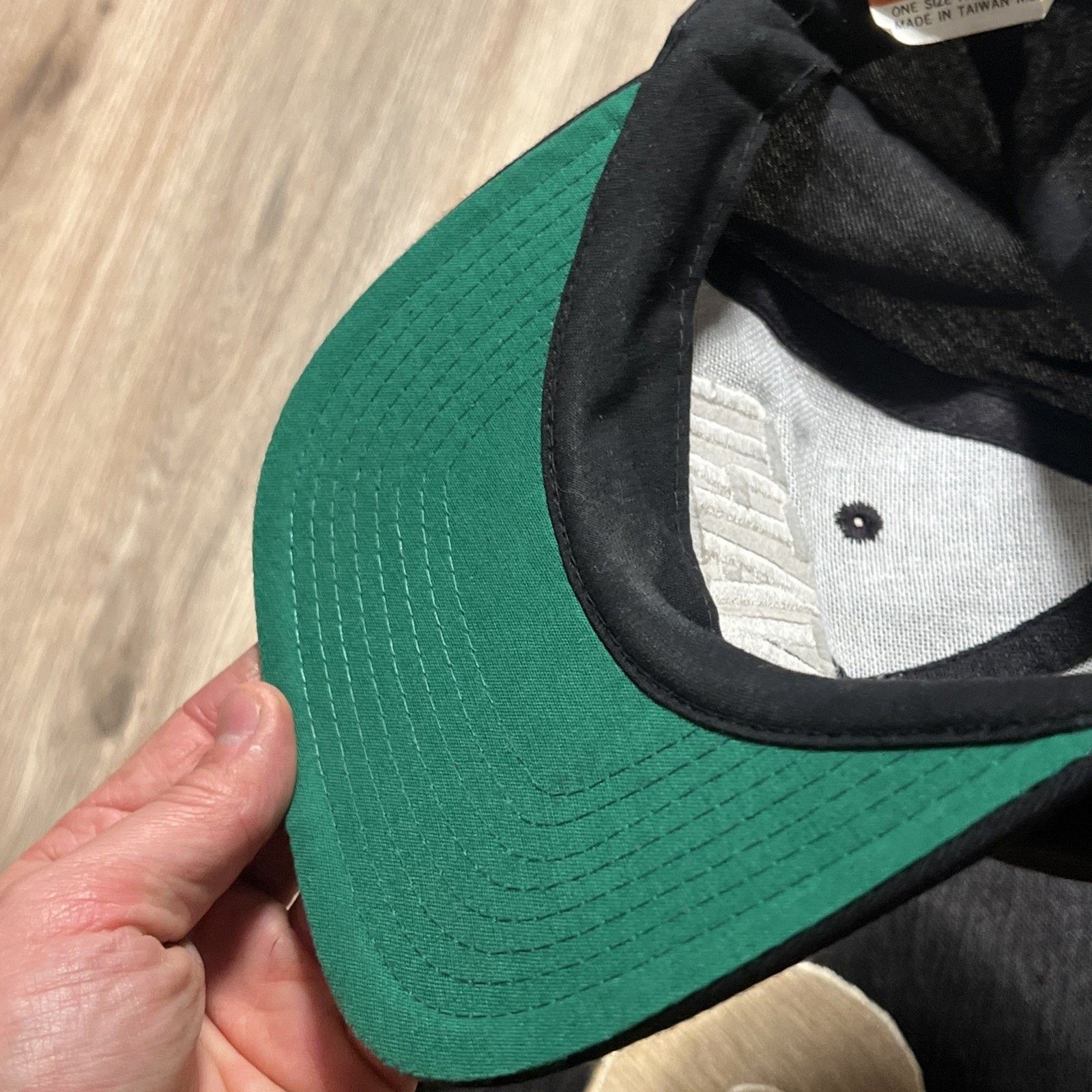 The Unbranded Brand Vtg Harvard Hat Snapback Black Spell Out 90s Hip Hop Prep Size US L / EU 52-54 / 3 - 5 Thumbnail
