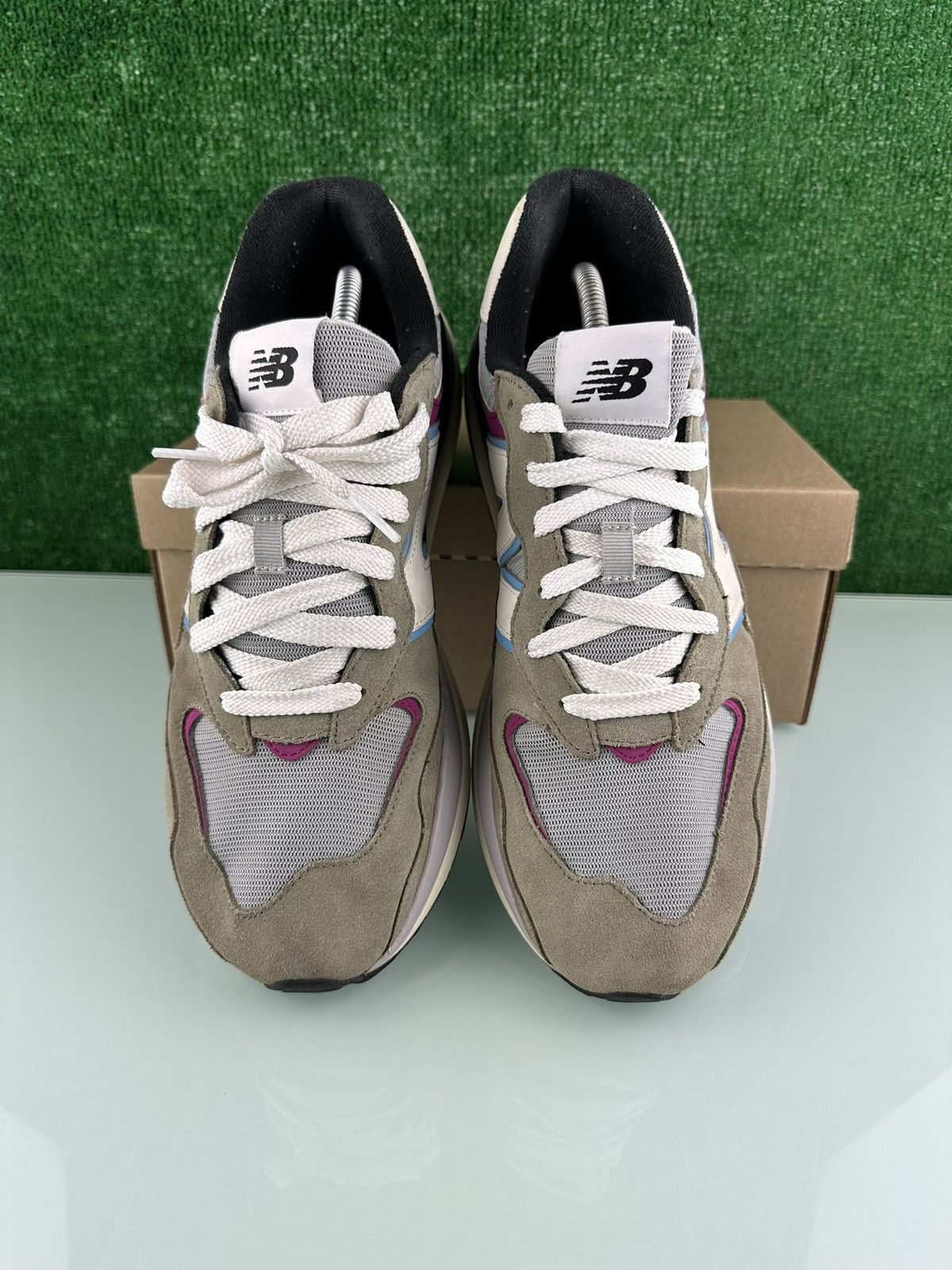 New Balance New Balance 57/40 Incubation Pack - Grey Pink Zing Size 11 Size US 11 / EU 44 - 4 Thumbnail
