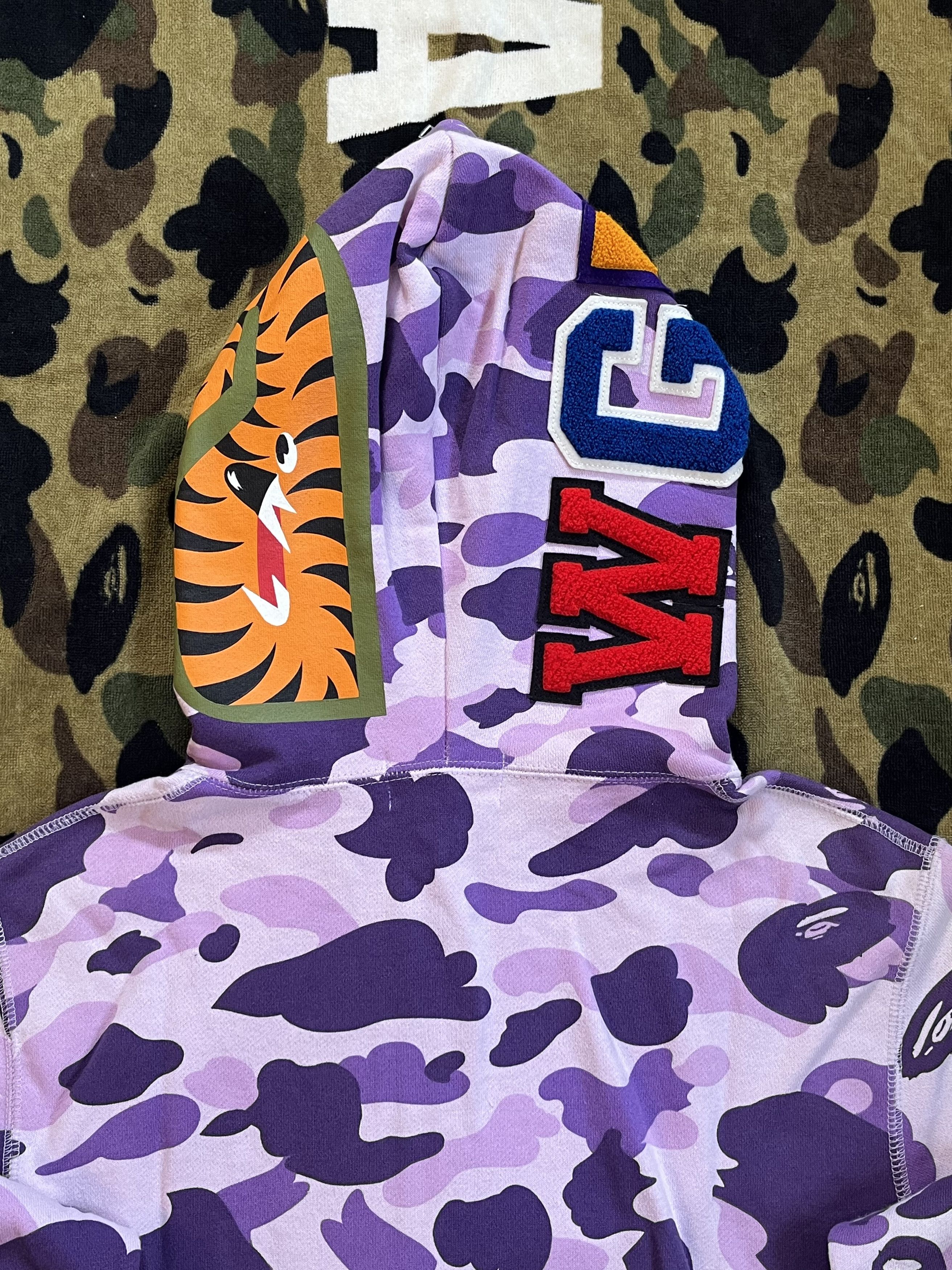 Bape BAPE TAIPEI 10TH ANNIVERSARY SHARK FULL ZIP HOODIE Size US L / EU 52-54 / 3 - 11 Thumbnail