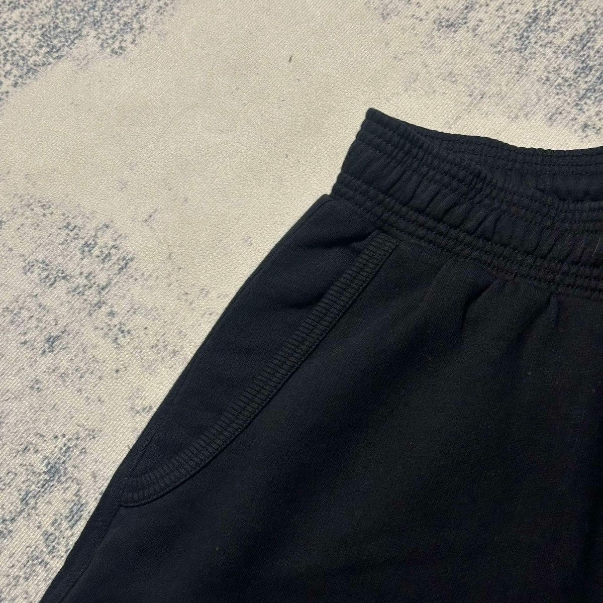 Givenchy GIVENCHY LOGO SHORT PANTS Size US 28 / EU 44 - 4 Thumbnail