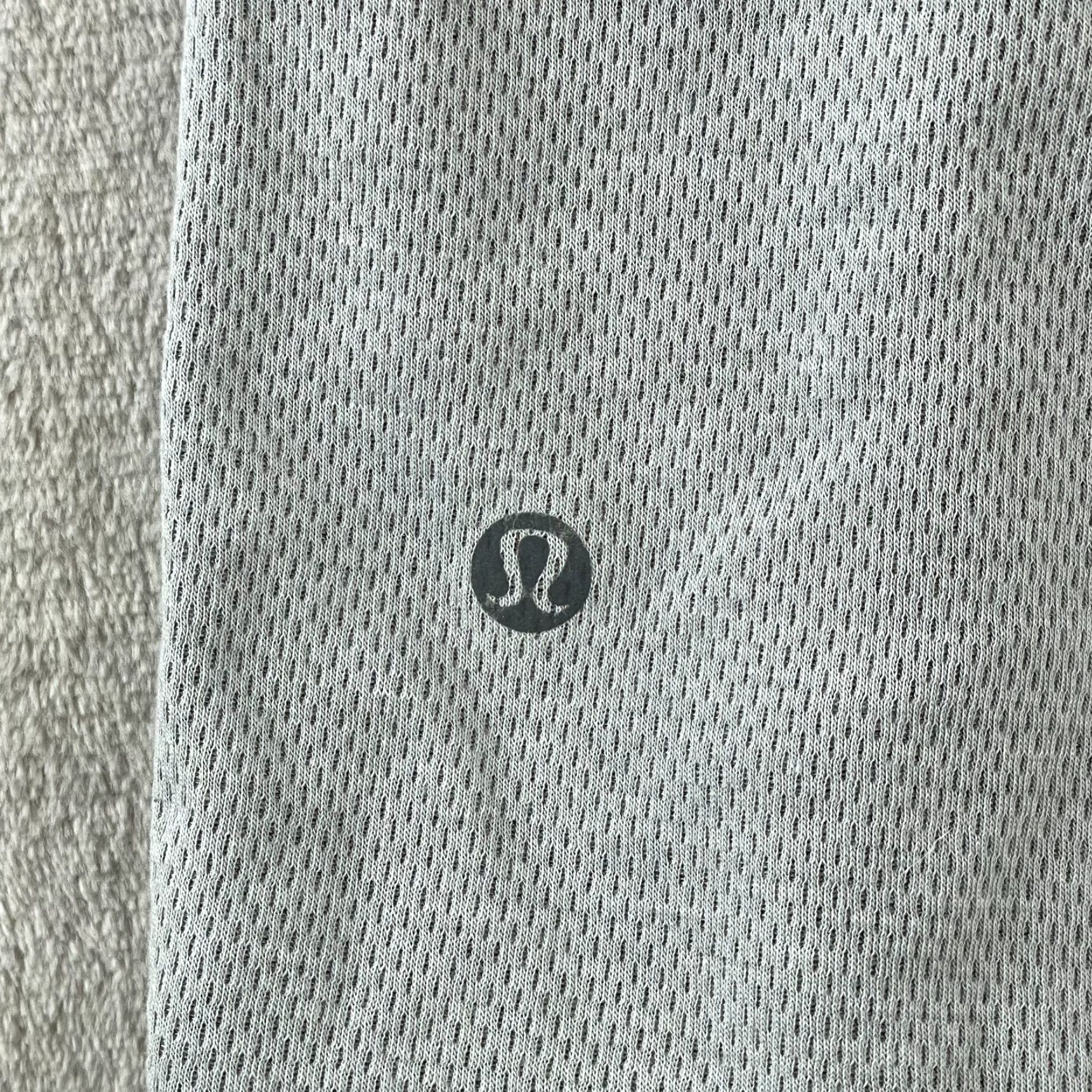 Lululemon Lululemon Athletic Shorts Men Medium Gray Drawstring Activewear Gym Yoga 10 in Inseam Pockets Athletic Size US 31 - 4 Thumbnail