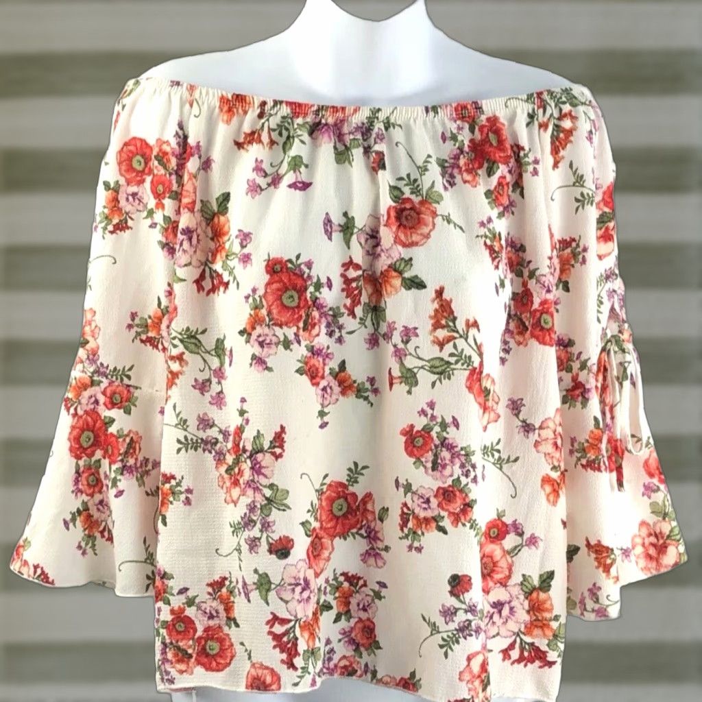 Vintage NWT off shoulder Flowy top L ivory floral LaceUp flutter sleeve Peasant Romantic Size L / US 10 / IT 46 - 1 Thumbnail
